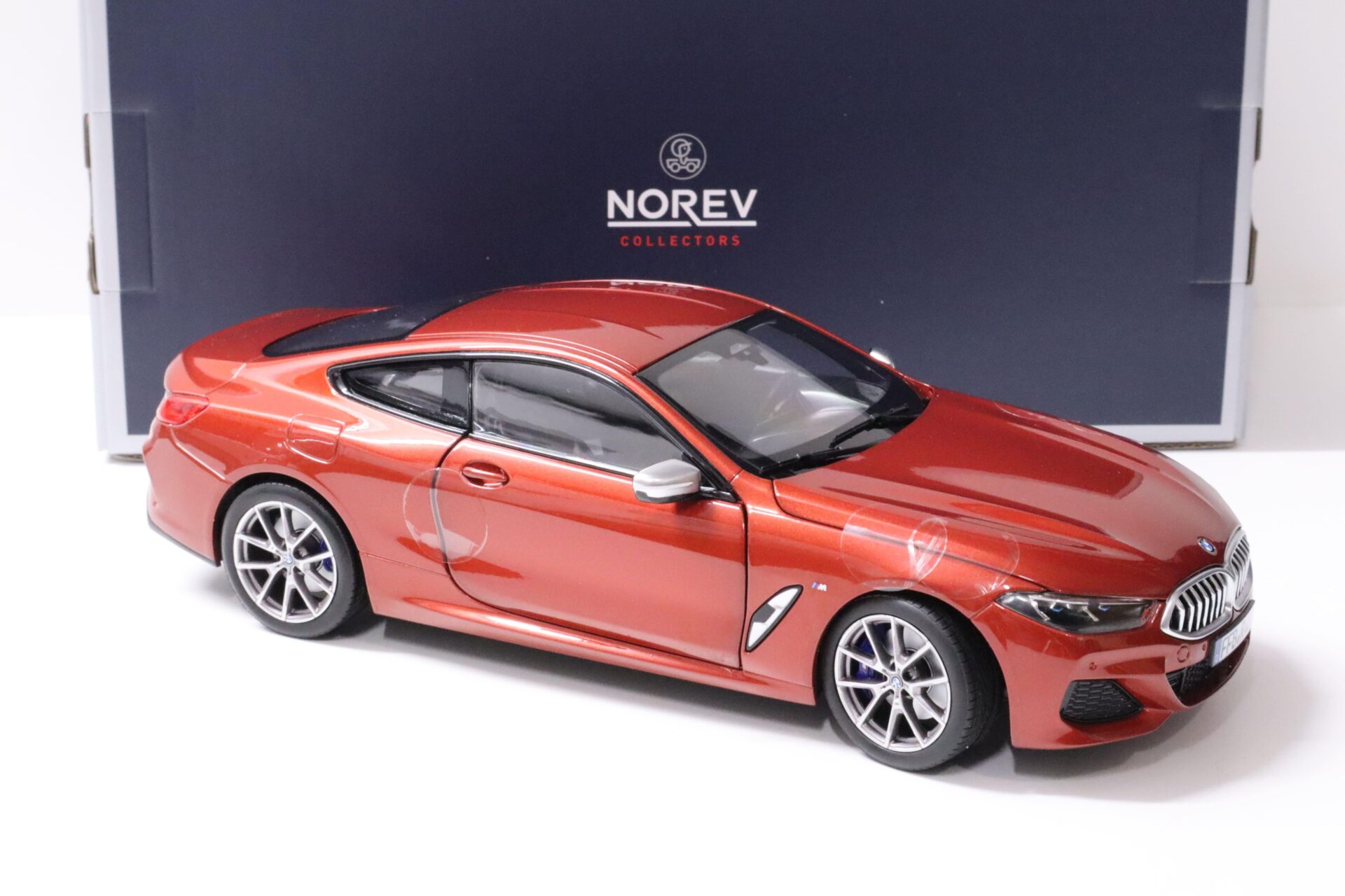 1:18 Norev BMW M 850i Coupe (G15) orange metallic 2018
