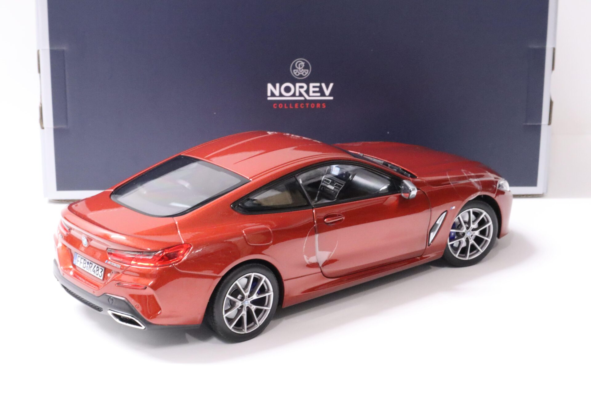 1:18 Norev BMW M 850i Coupe (G15) orange metallic 2018
