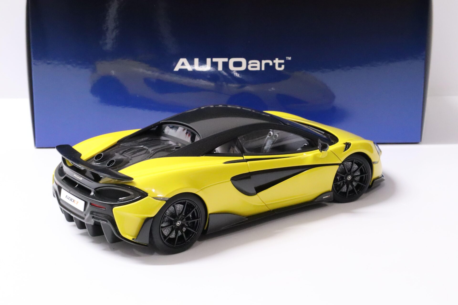 1:18 AUTOart McLAREN 600LT Coupe 2019 Sicilian yellow metallic