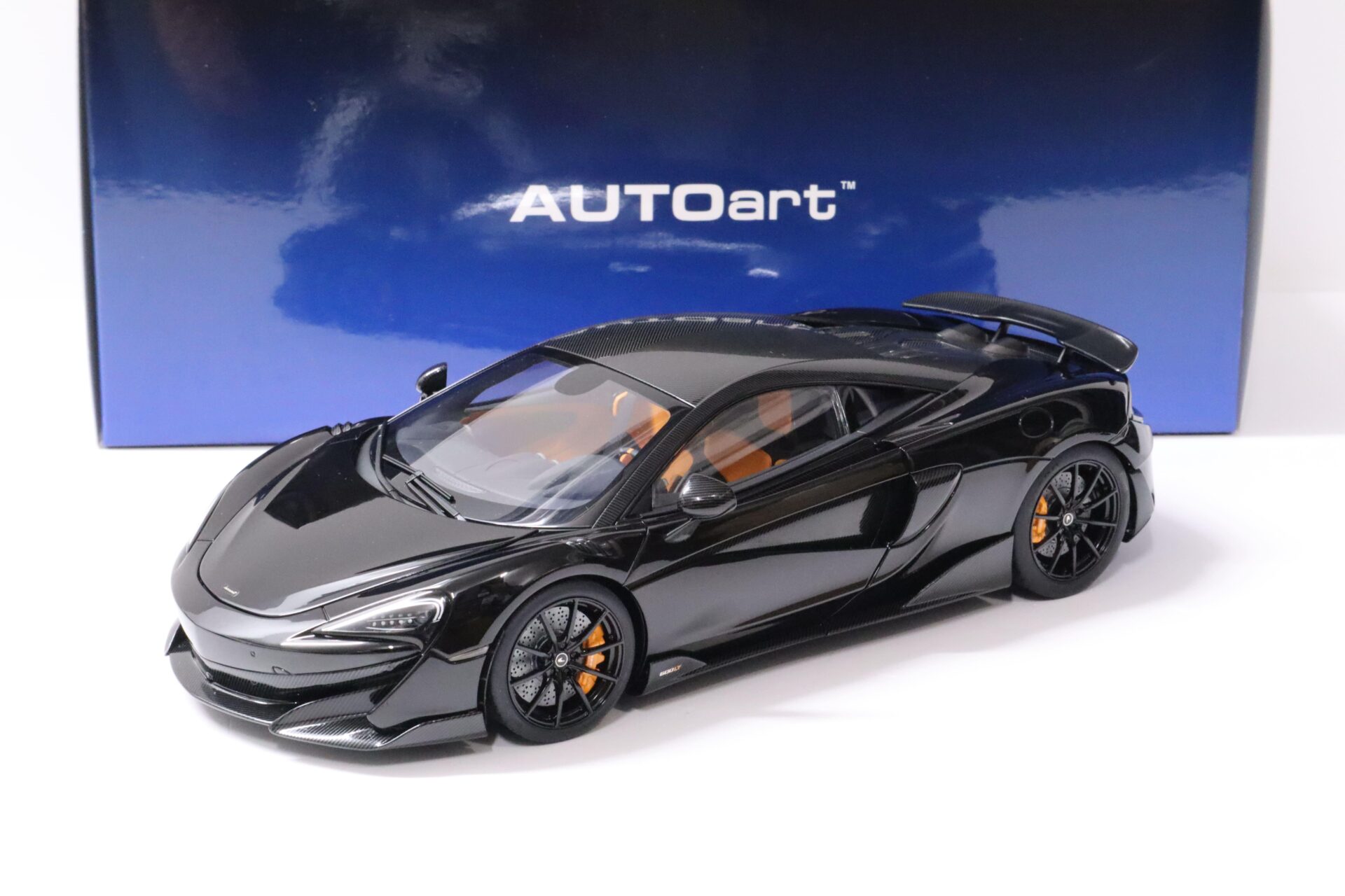 ID 59823 orig 1.jpg 1:18 AUTOart McLAREN 600LT Coupe 2019 Onyx black