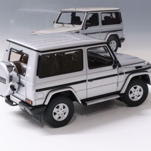 1:18 AUTOart Mercedes G-Class G500 SWB 1998 silver - Image 3