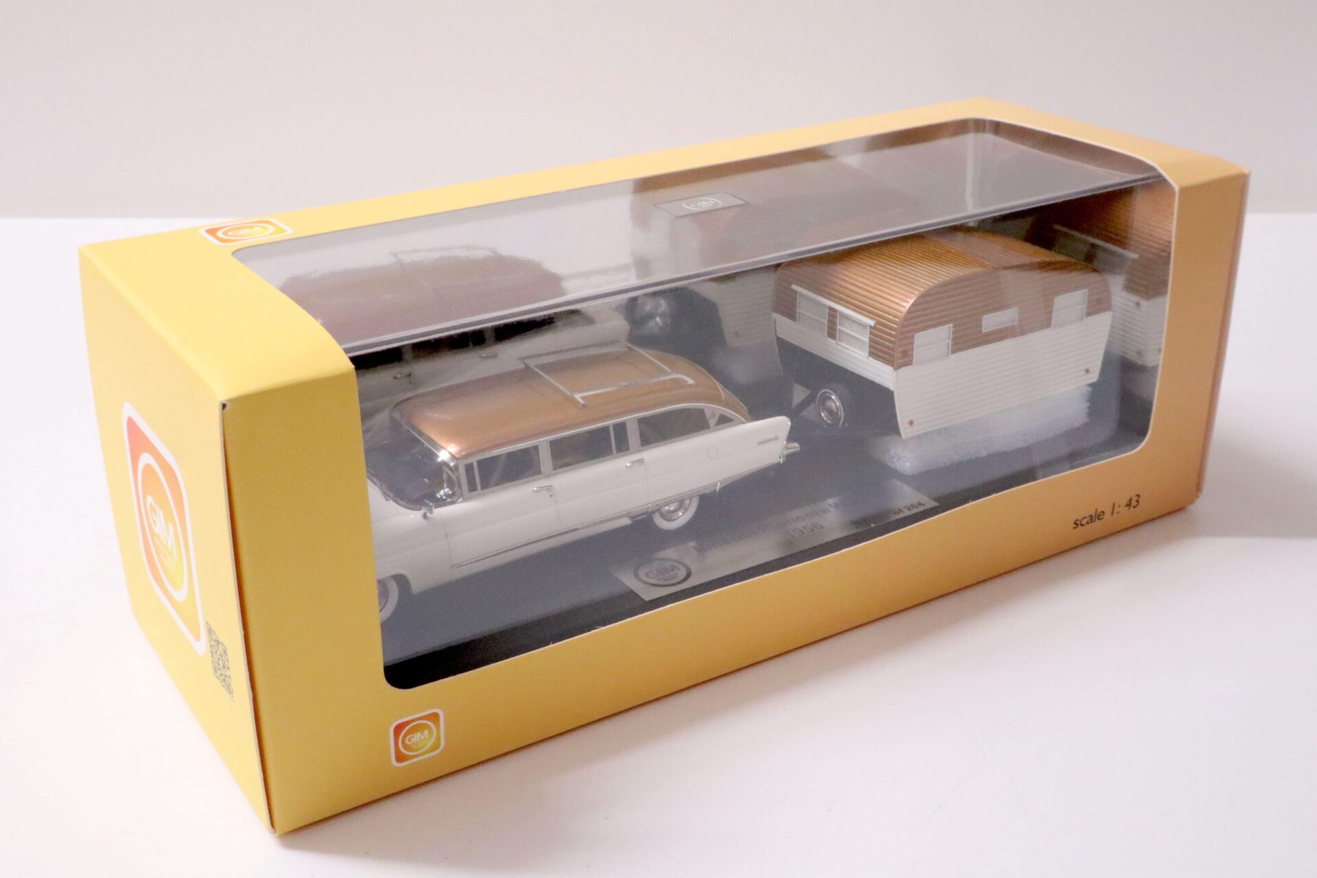 1:43 GIM Lincoln Pioneere Wagon with Traveller Wohnwagen white/ copper 1956