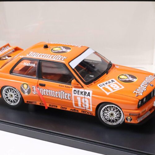 1:18 AUTOart BMW M3 (E30) DTM 1992 JÄGERMEISTER #19 Hahne orange