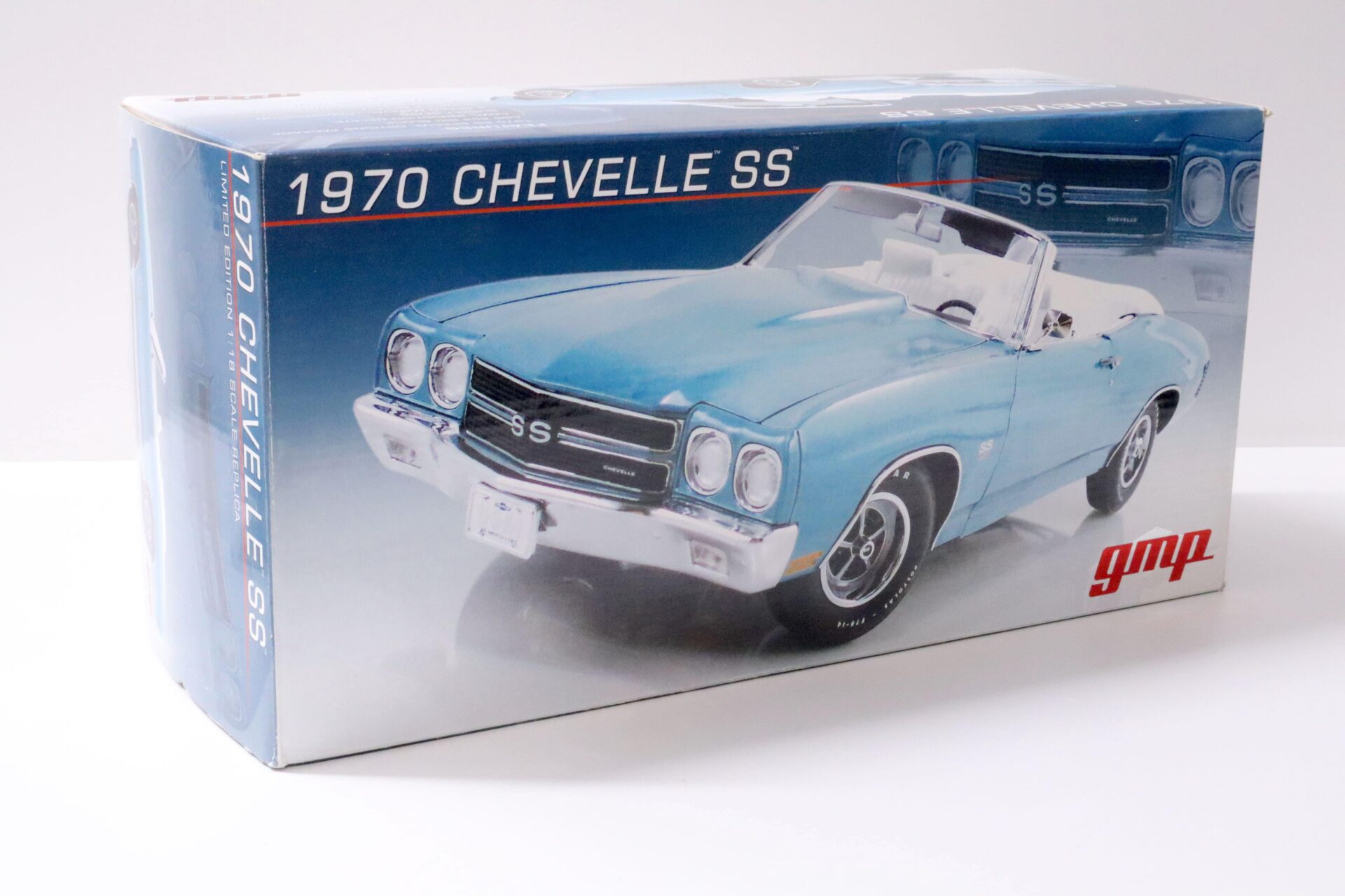 1:18 GMP 1970 Chevrolet Chevelle SS Convertible light blue metallic + white Top