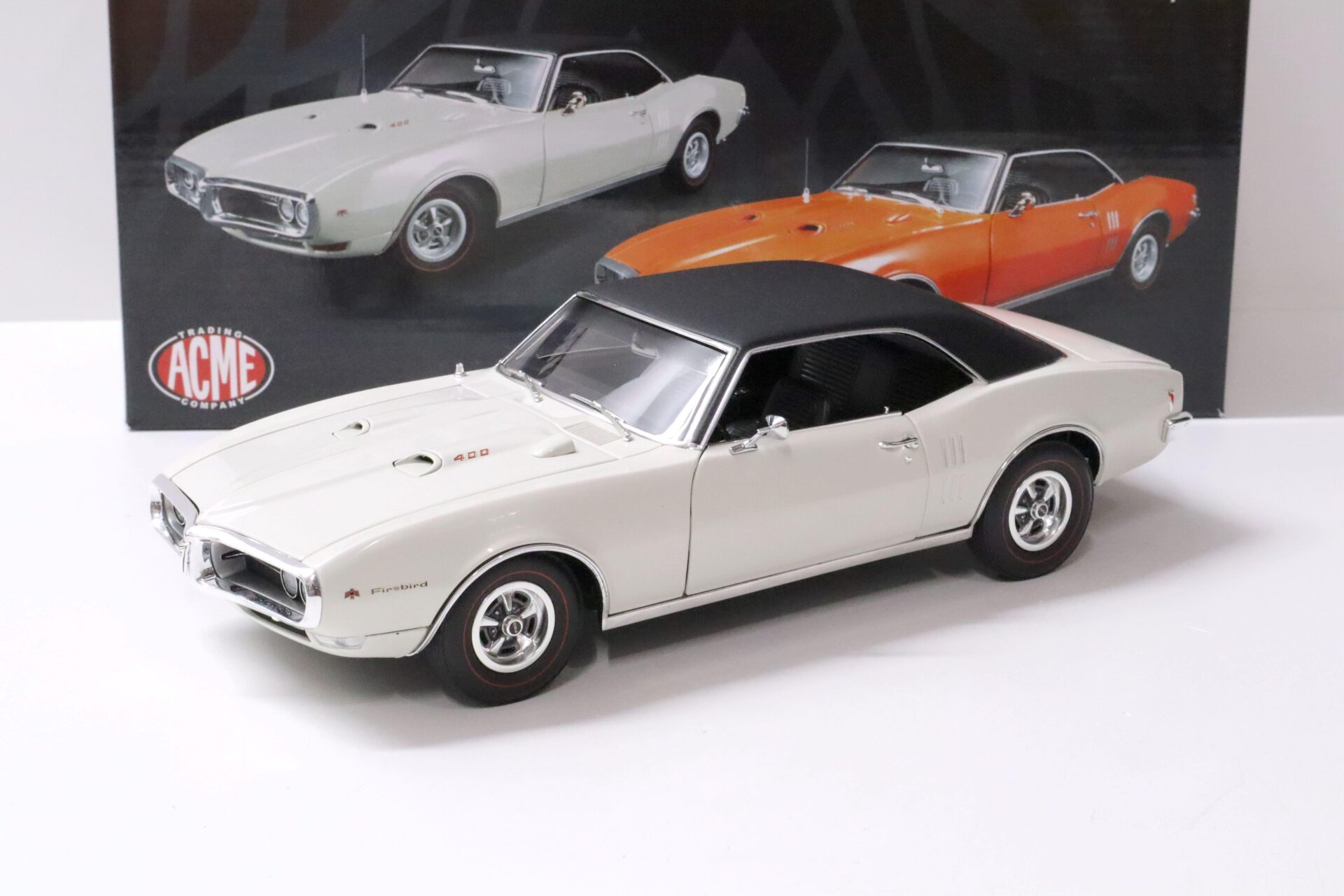 1:18 ACME 1968 Pontiac Firdbird Coupe white/ black roof