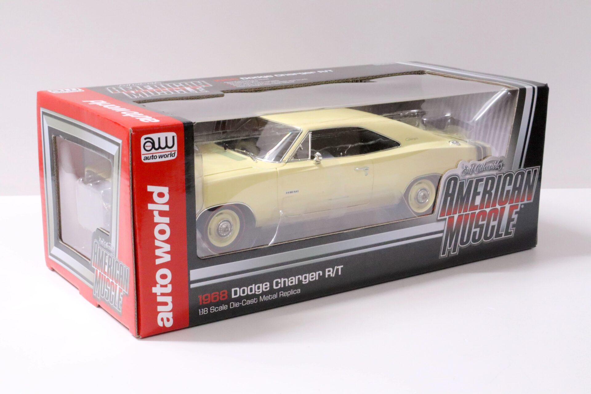 1:18 Auto World 1968 Dodge Charger R/T Coupe yellow