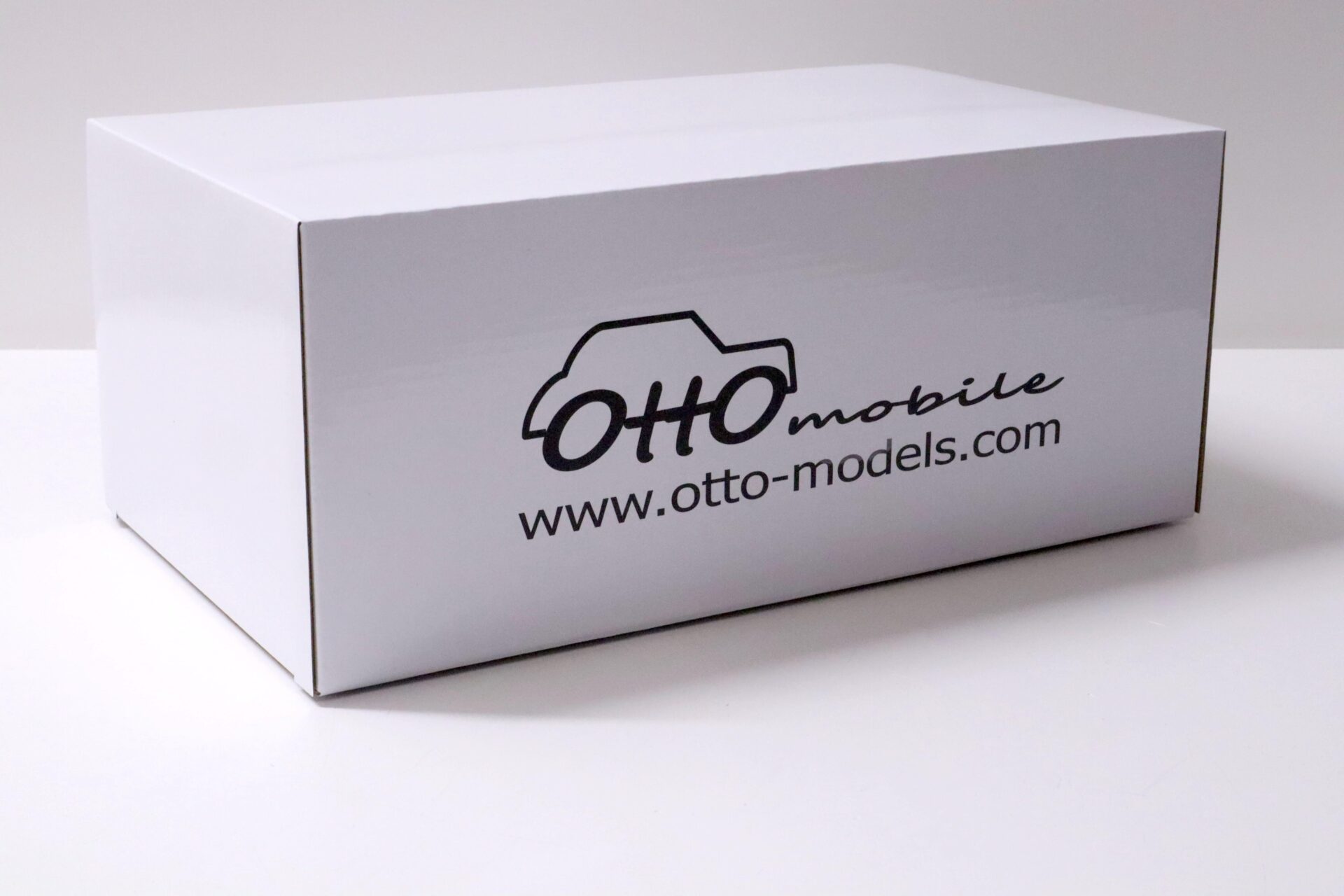 1:18 OTTO mobile OT899 Renault Megane 4 RS Performance Kit orange Tonic 2020