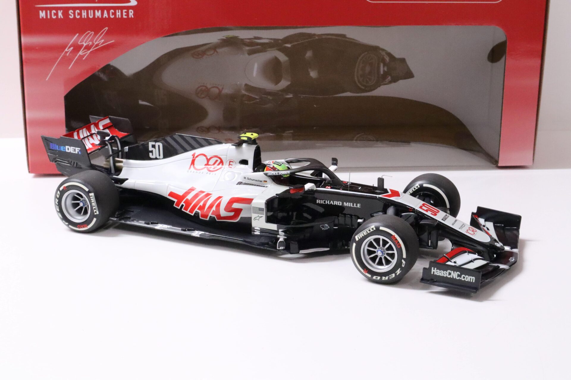 1:18 Minichamps HAAS F1 Team VF-20 Mick Schumacher FP1 ABU Dhabi GP 2020