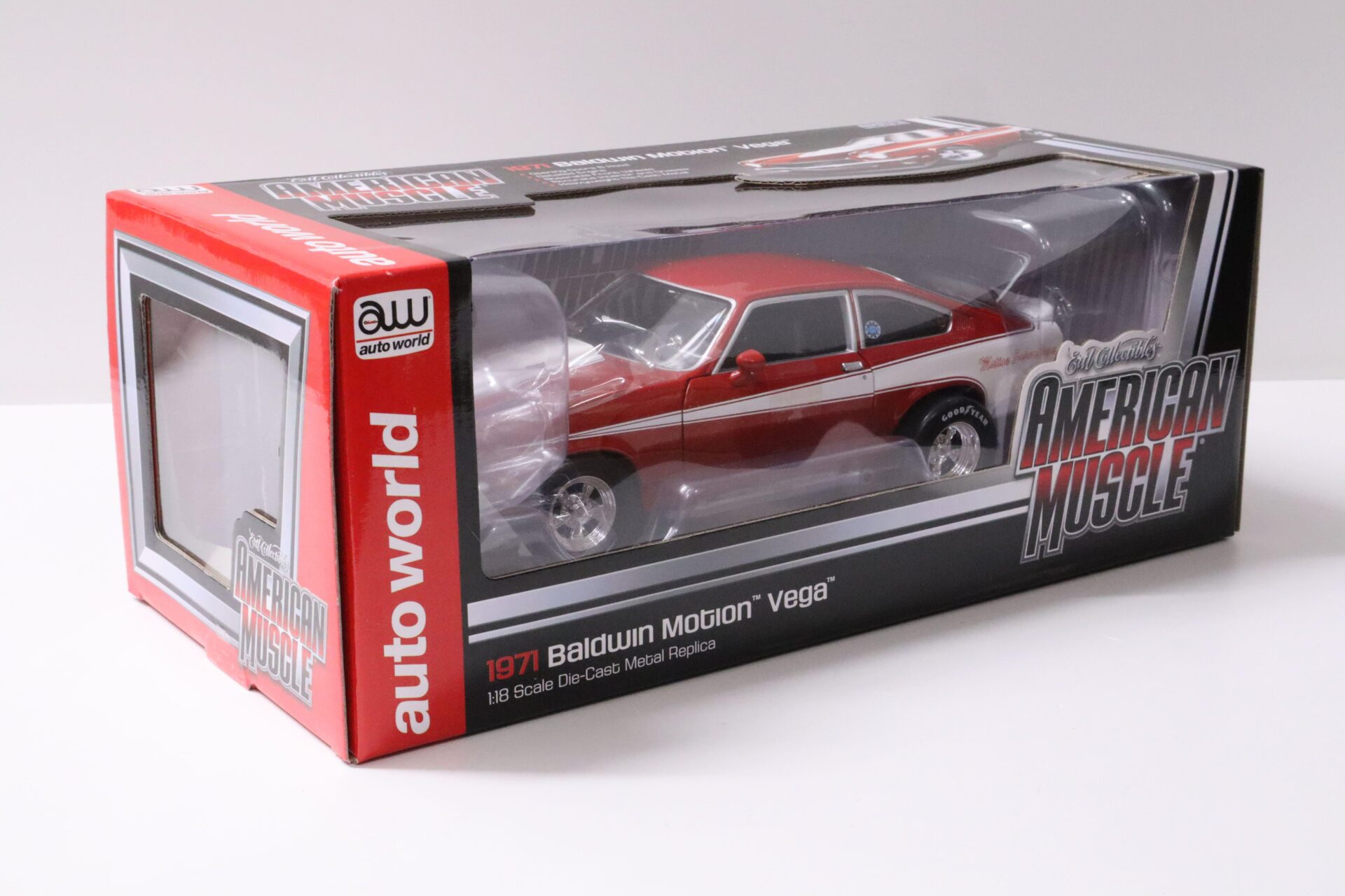 1:18 Auto World 1971 Chevrolet Vega Baldwin Motion red/ white
