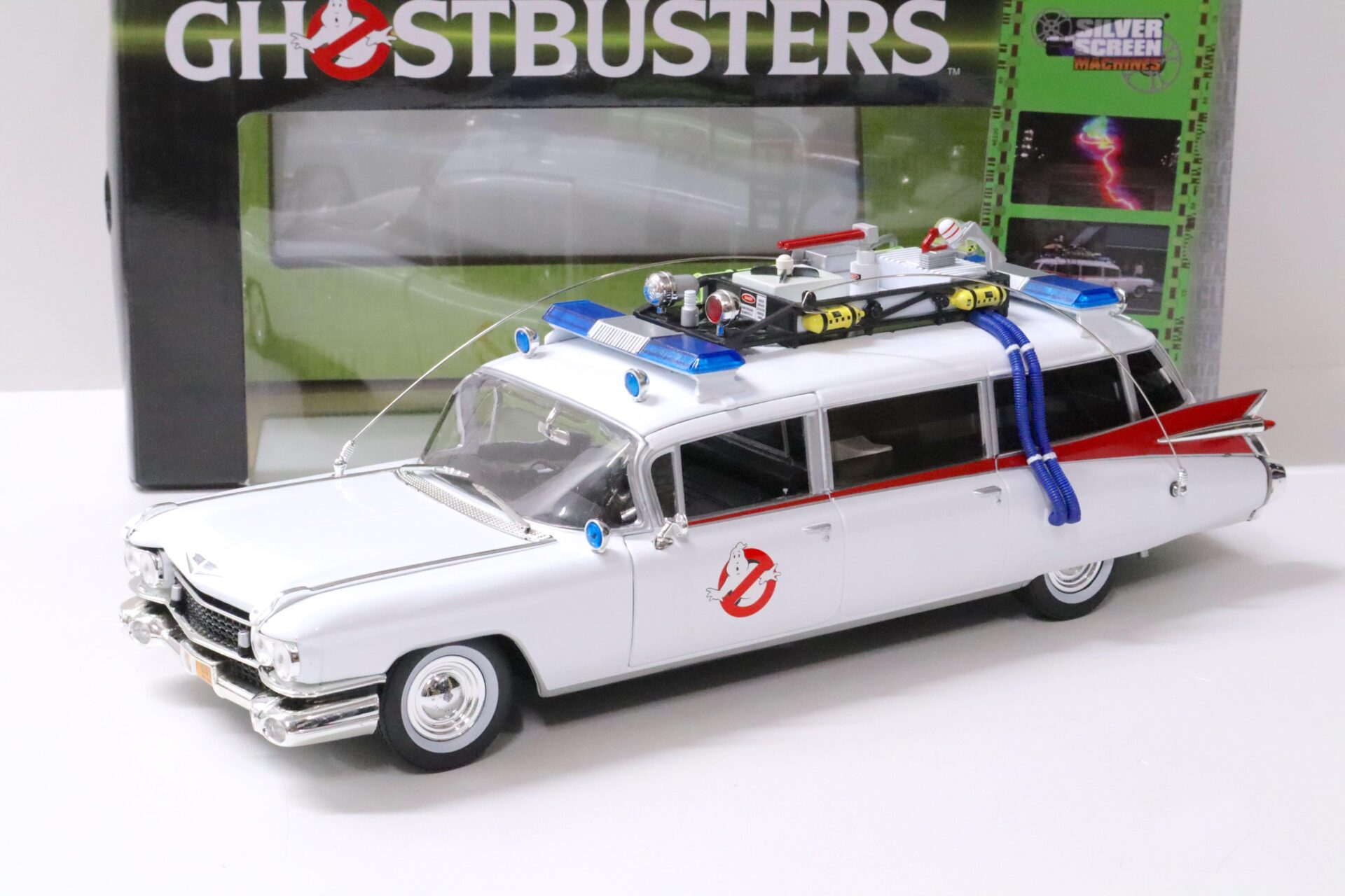 1:18 /1:21 Auto World 1959 Cadillac Eldorado Ghostbusters ECTO-1 white