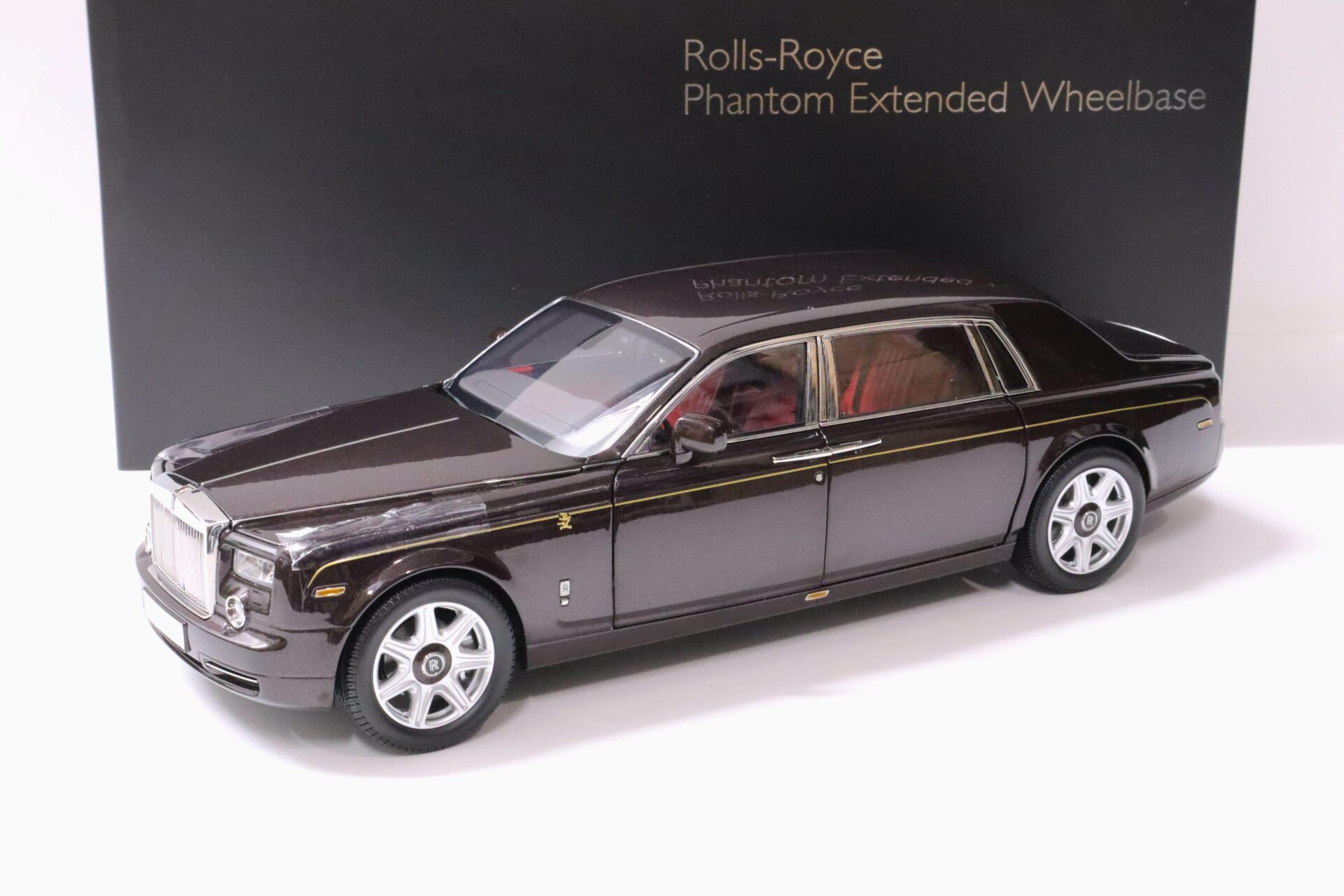 1:18 Kyosho Rolls Royce Phantom EWB Extended Wheelbase 2012 Deep Garnet