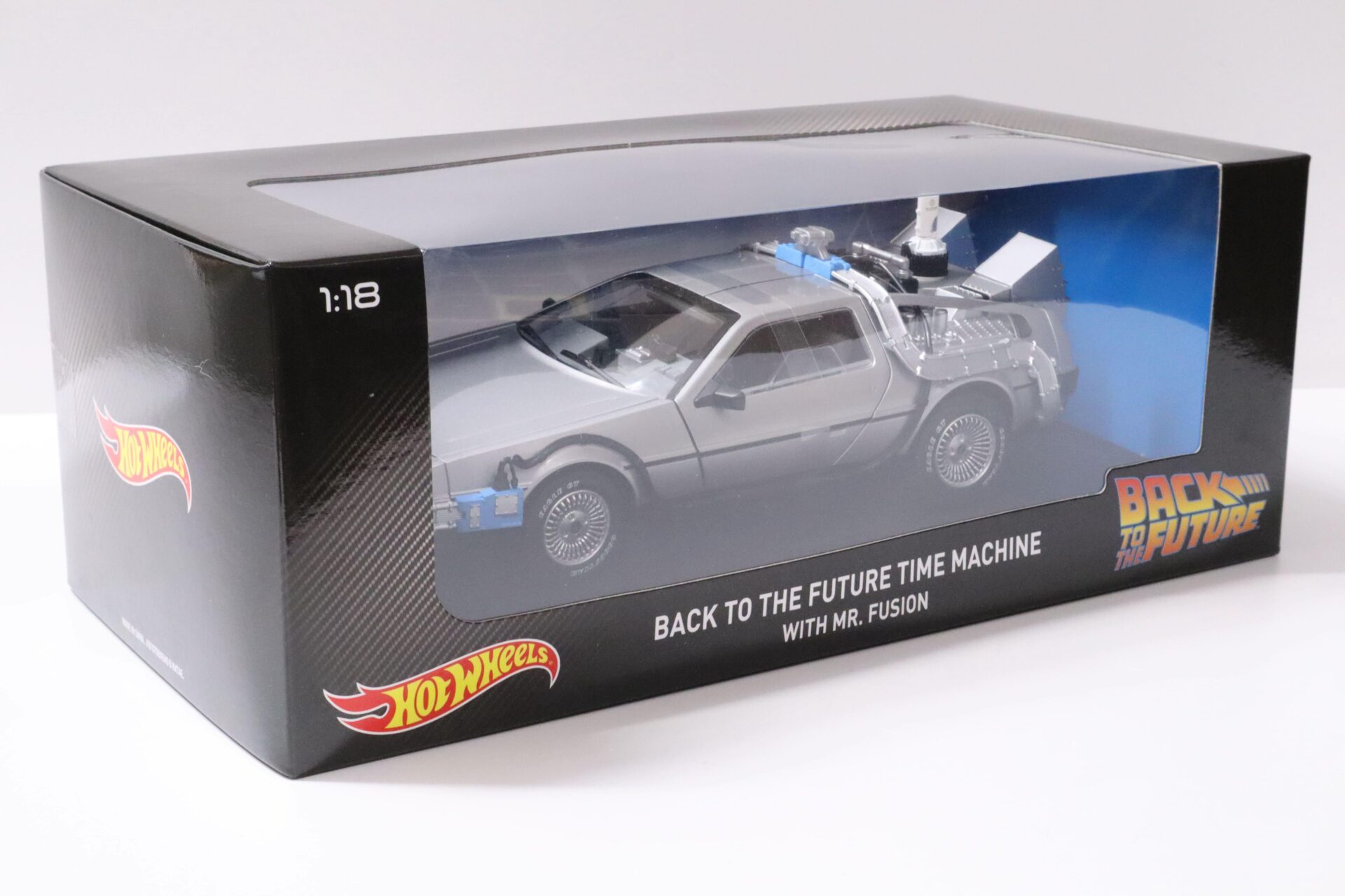 1:18 Hot Wheels DMC DeLorean Back to the Future time Machine with Mr. Fusion