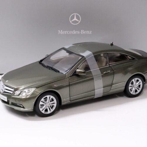 1:18 Norev Mercedes E-Klasse Coupe C207 stannit grey metallic DEALER VERSION