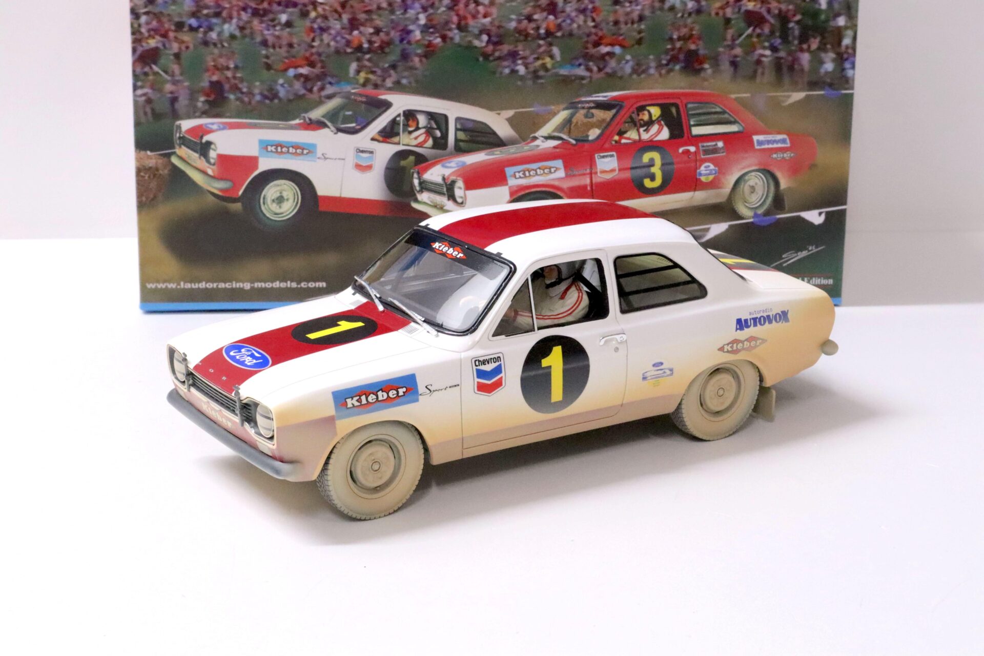 ID 60476 orig.jpg 1:18 Laudoracing-Model Ford Escort Rally 1968 Terence Hill #1 white