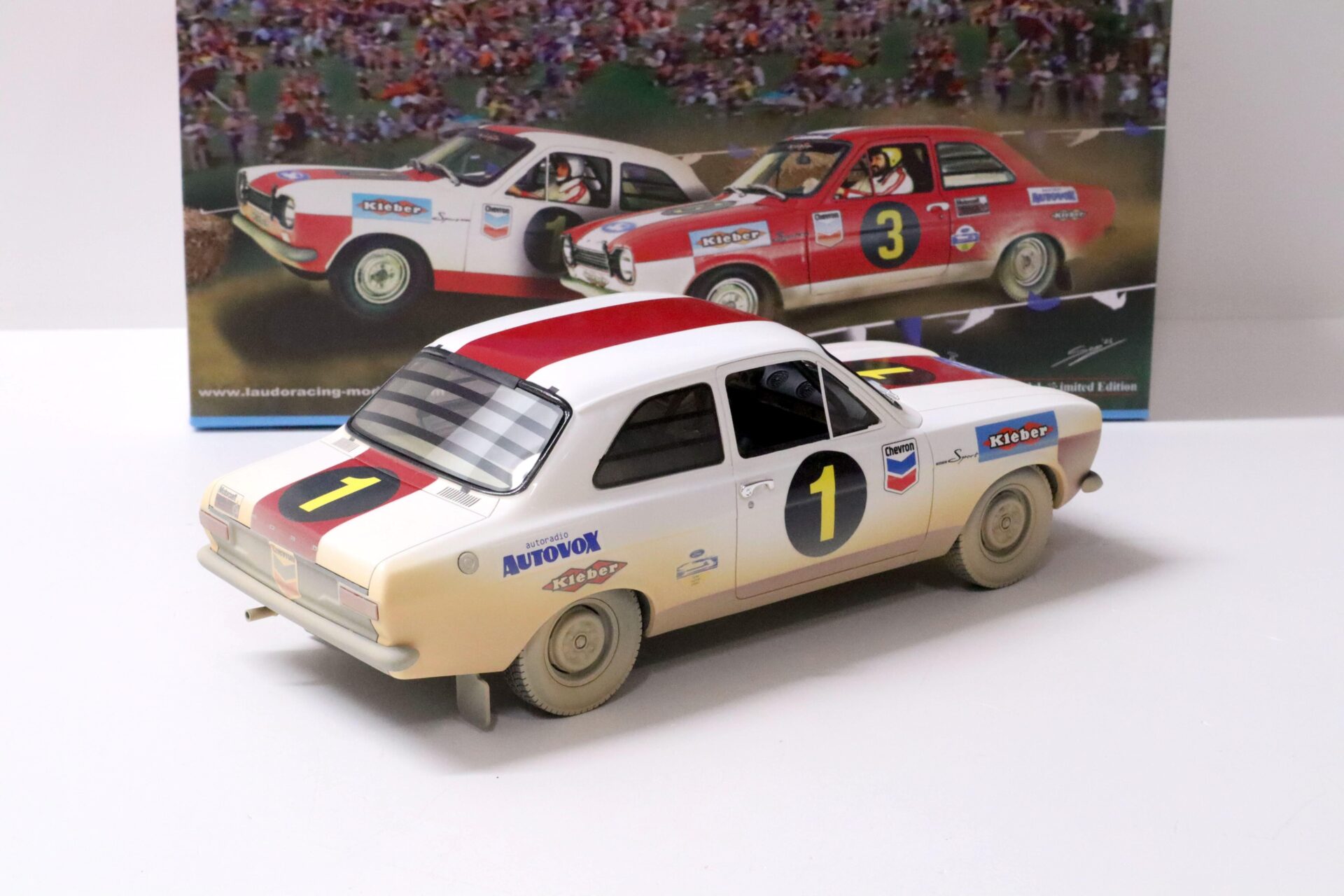 1:18 Laudoracing-Model Ford Escort Rally 1968 Terence Hill #1 white