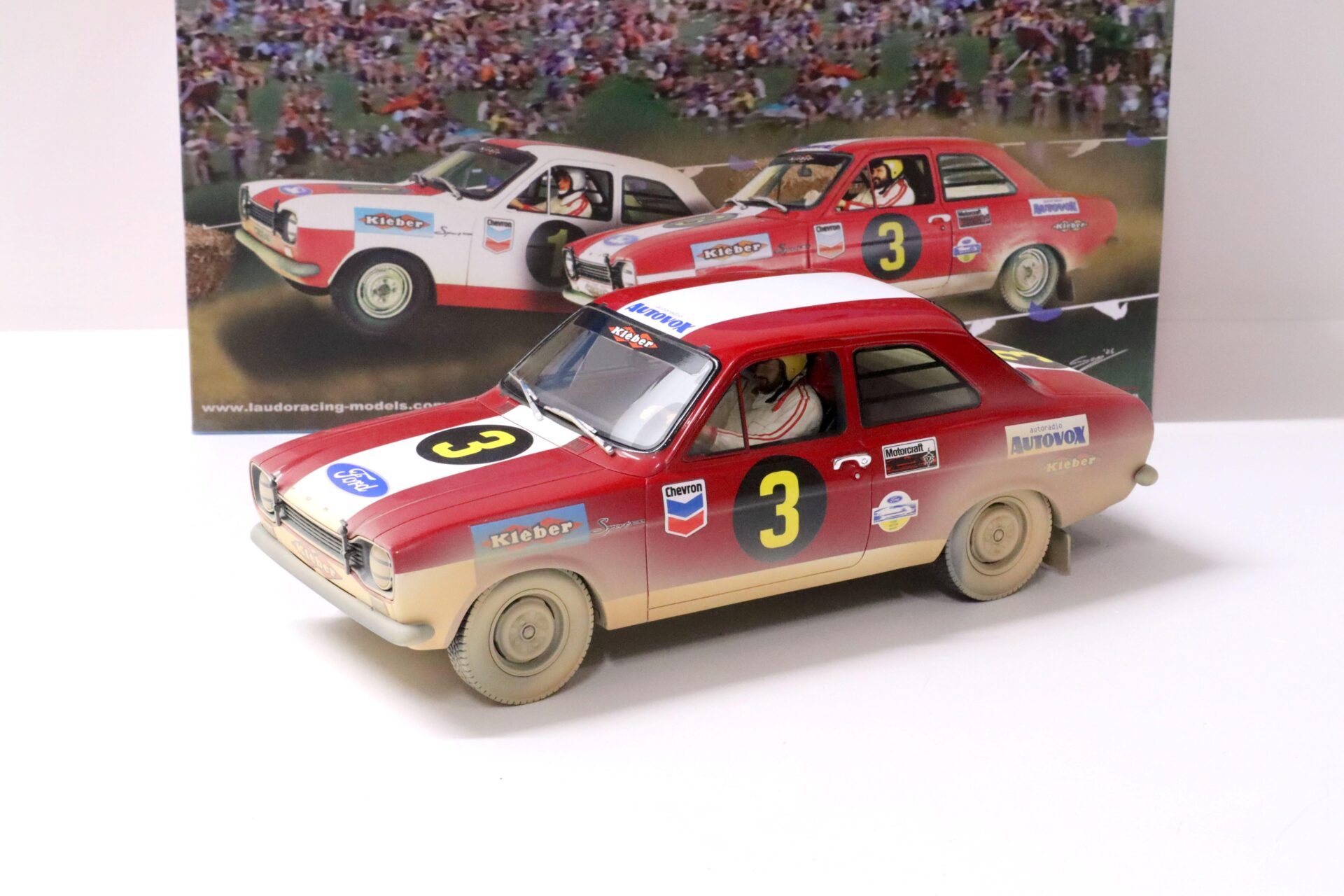 1:18 Laudoracing-Model Ford Escort Rally 1968 Bud Spencer #3 red