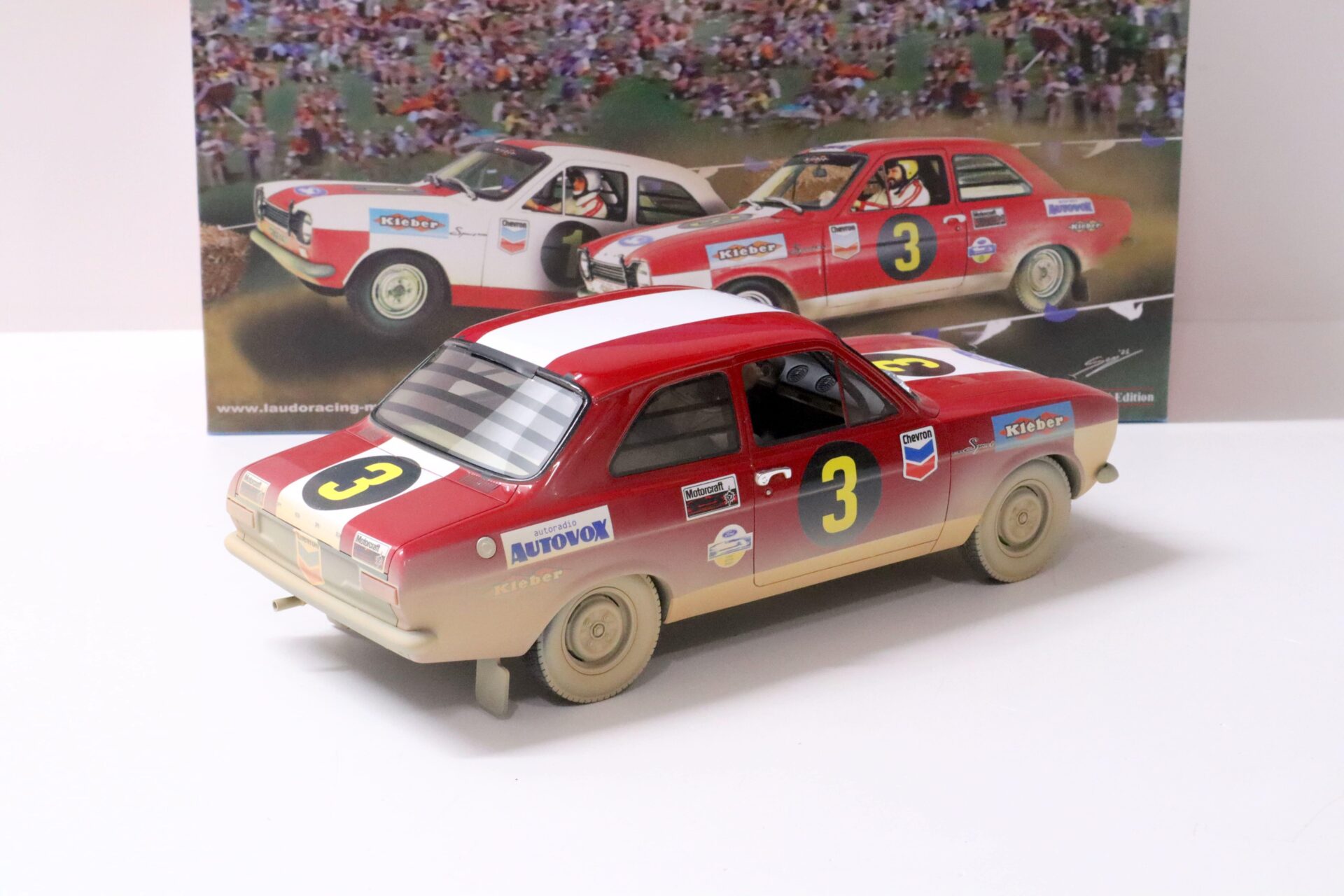 1:18 Laudoracing-Model Ford Escort Rally 1968 Bud Spencer #3 red