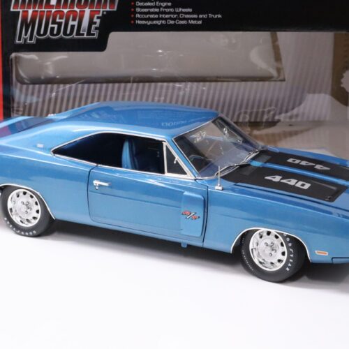 1:18 Auto World 1970 Dodge Charger 440 R/T SE Coupe blue metallic