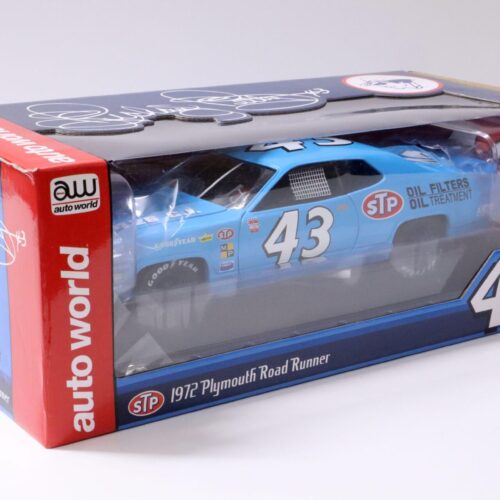 1:18 Auto World 1972 Plymouth Road Runner 426 C.I. Coupe Richard Petty #43 blue