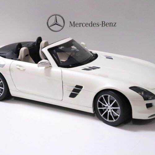 1:12 Premium ClassiXXs Mercedes SLS AMG Roadster mystic white DEALER VERSION