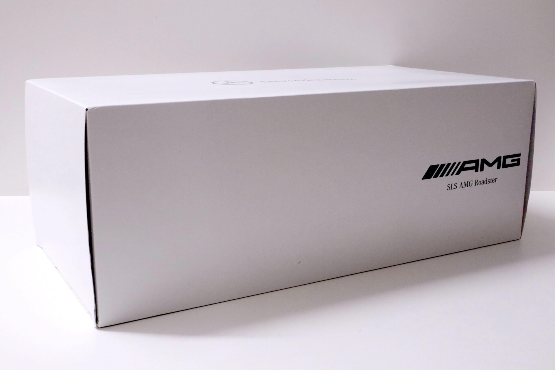 1:12 Premium ClassiXXs Mercedes SLS AMG Roadster mystic white DEALER VERSION