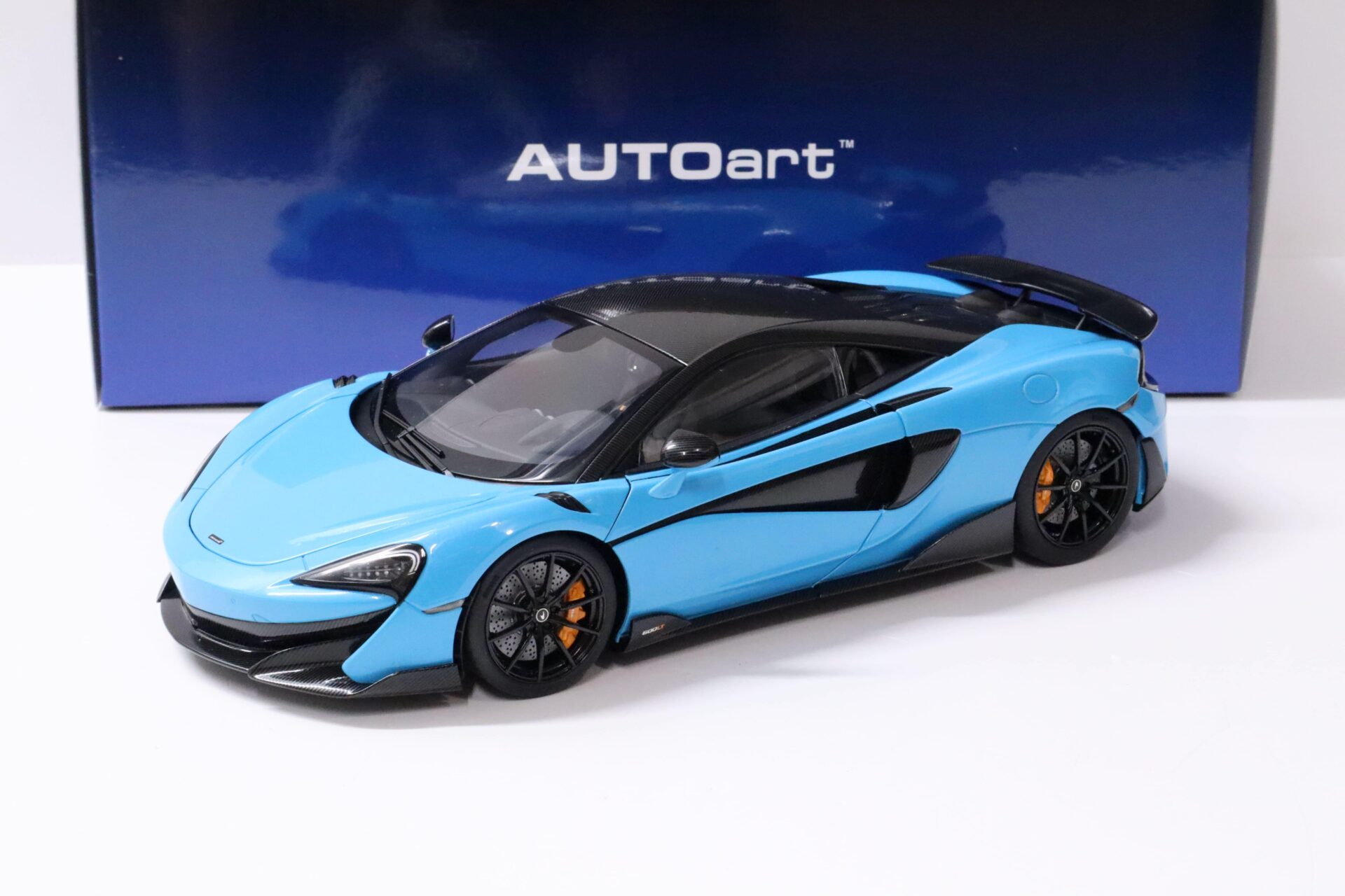 1:18 AUTOart McLAREN 600LT Coupe 2019 Fistral blue metallic