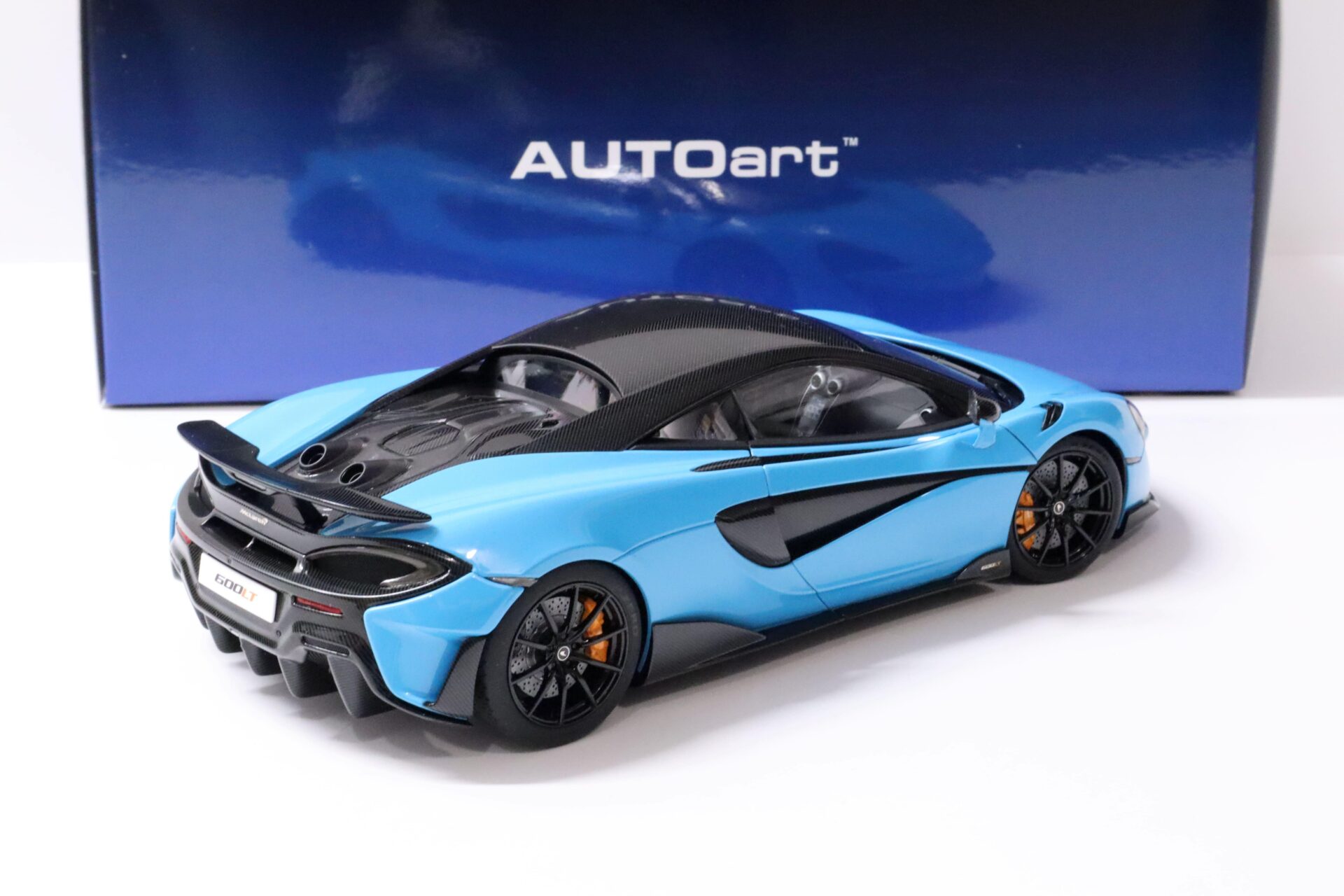 1:18 AUTOart McLAREN 600LT Coupe 2019 Fistral blue metallic