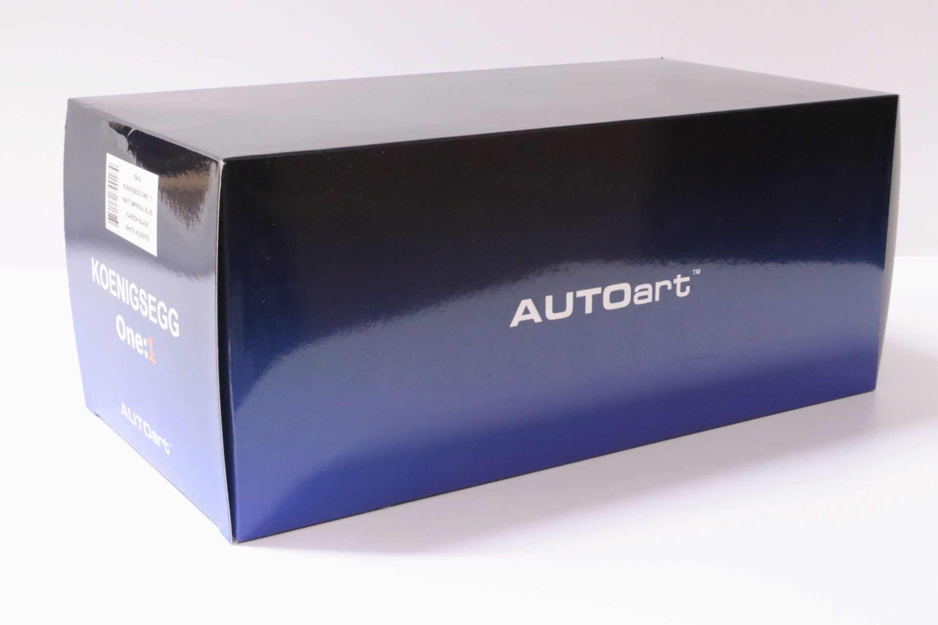 1:18 AUTOart Koenigsegg ONE:1 Matt Imperial blue/ Carbon black 2014