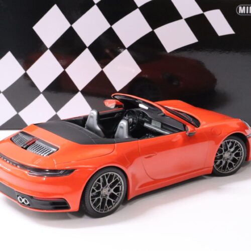 1:18 Minichamps Porsche 911 (992) Carrera 4S Cabriolet orange 2019