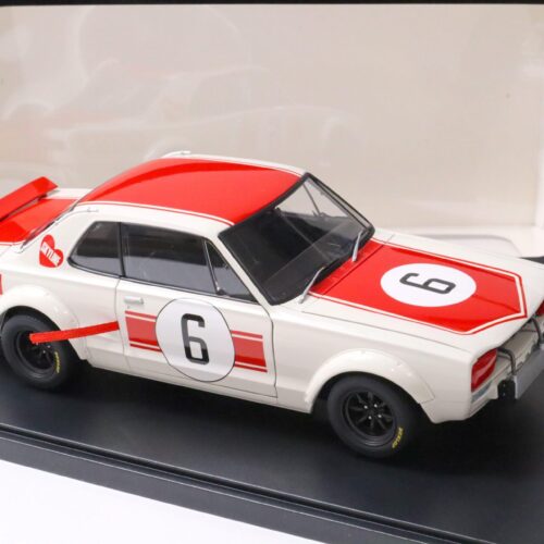 1:18 AUTOart Nissan Skyline GTR (KPGC10) #6 Japan GP Winner 1971 Takahashi