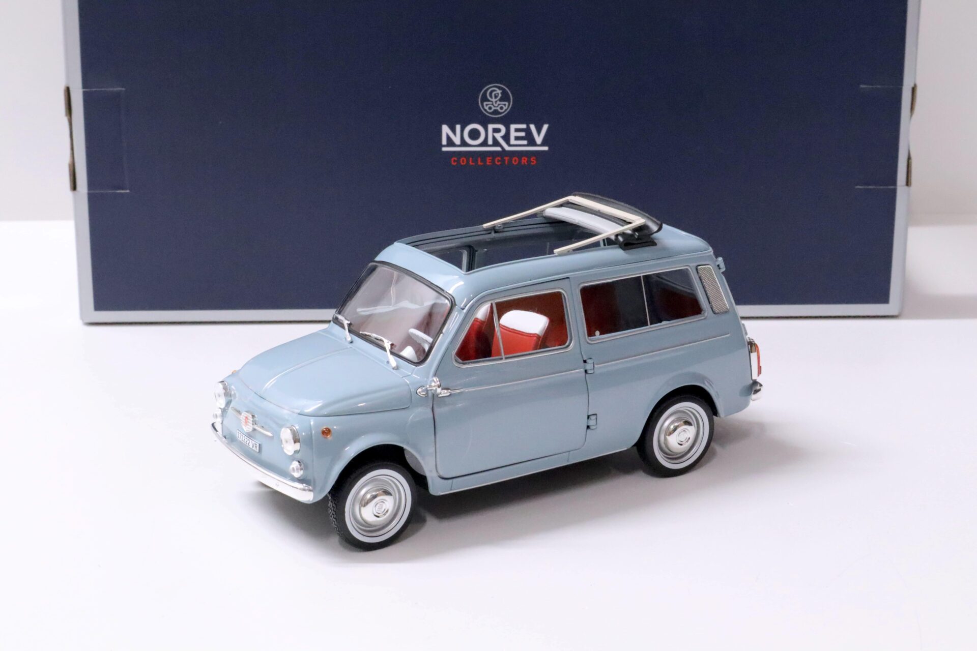 1:18 Norev Fiat 500 Giardiniera 1964 Cenere blue