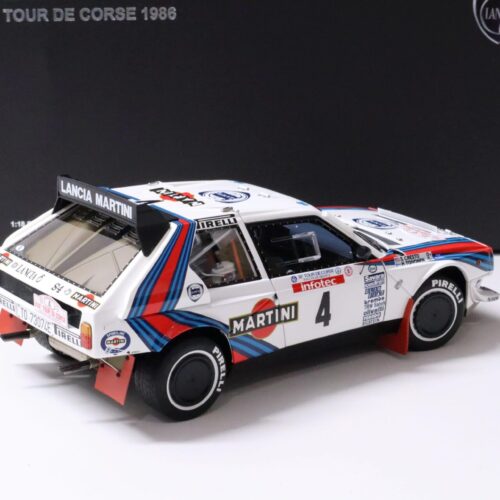 1:18 AUTOart Lancia Delta S4 Tour de Corse 1986 Toivonen/ Cresto #4 Martini Racing