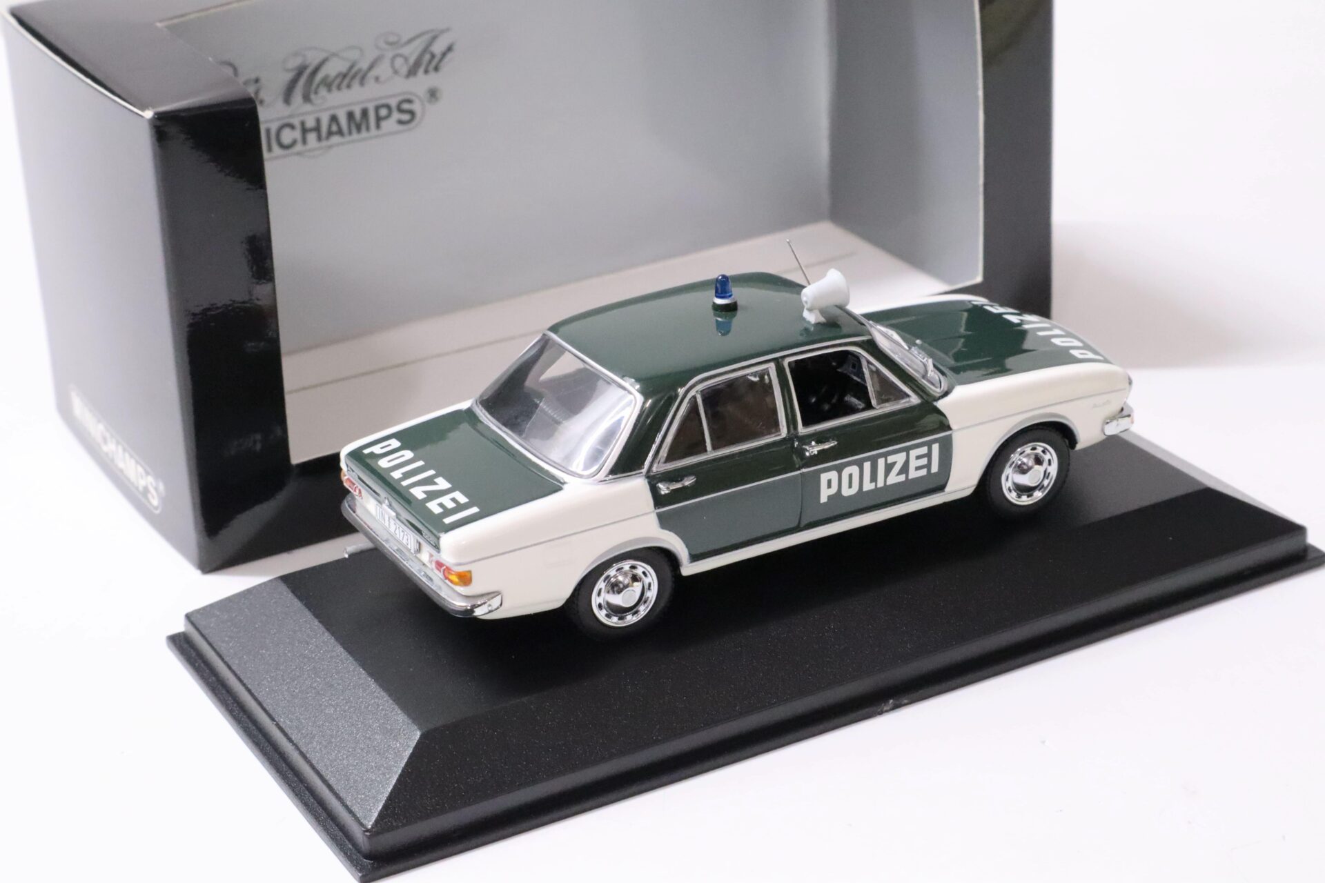 1:43 Minichamps Audi 100 GL Sedan 1970 POLIZEI green/ white