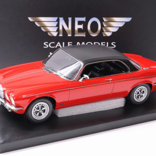 1:18 NEO Daimler Double Six Coupe 1979 red/ black roof