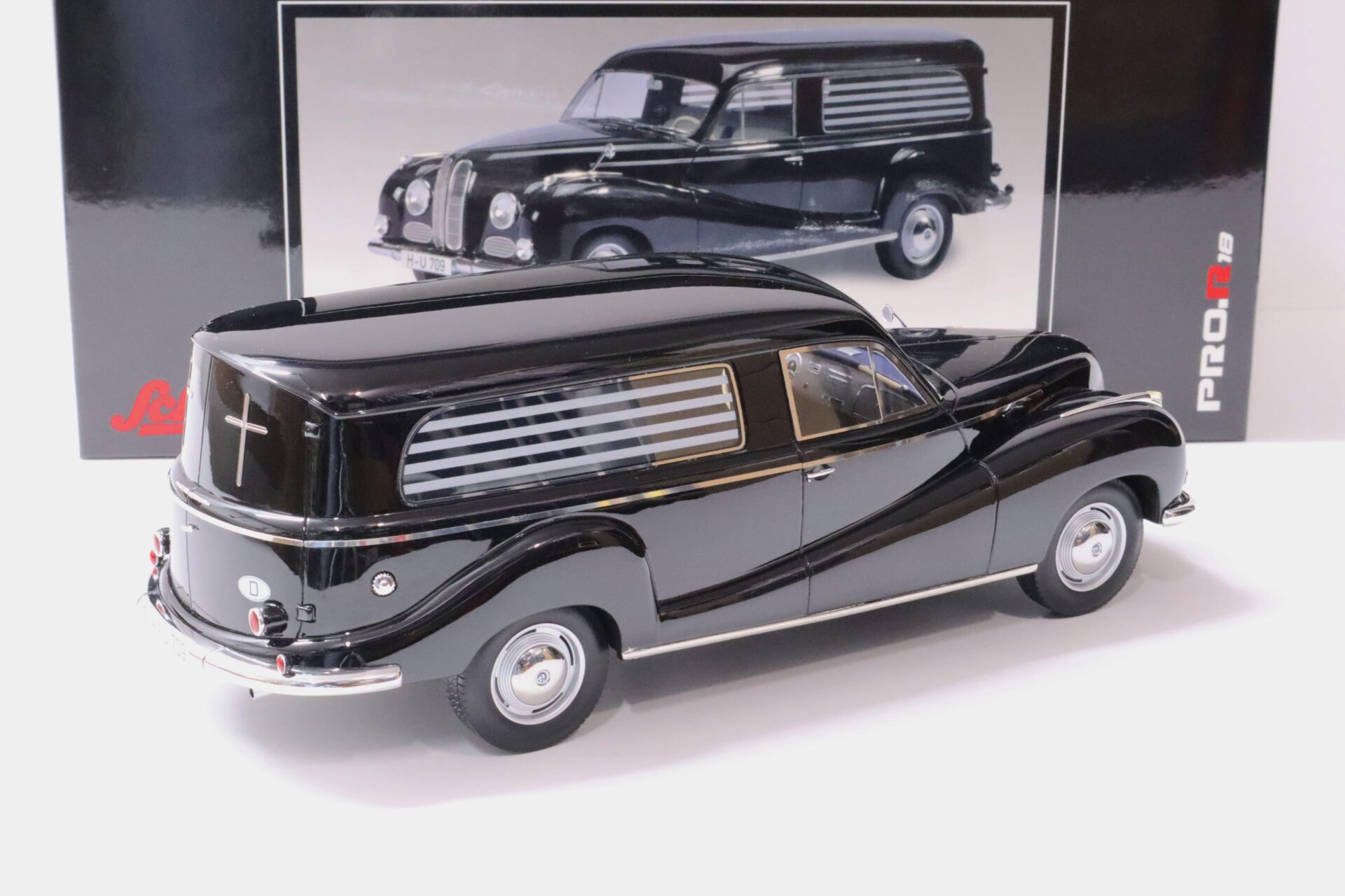 1:18 Schuco BMW 502 "Barockengel" Bestattungswagen HEARSE black