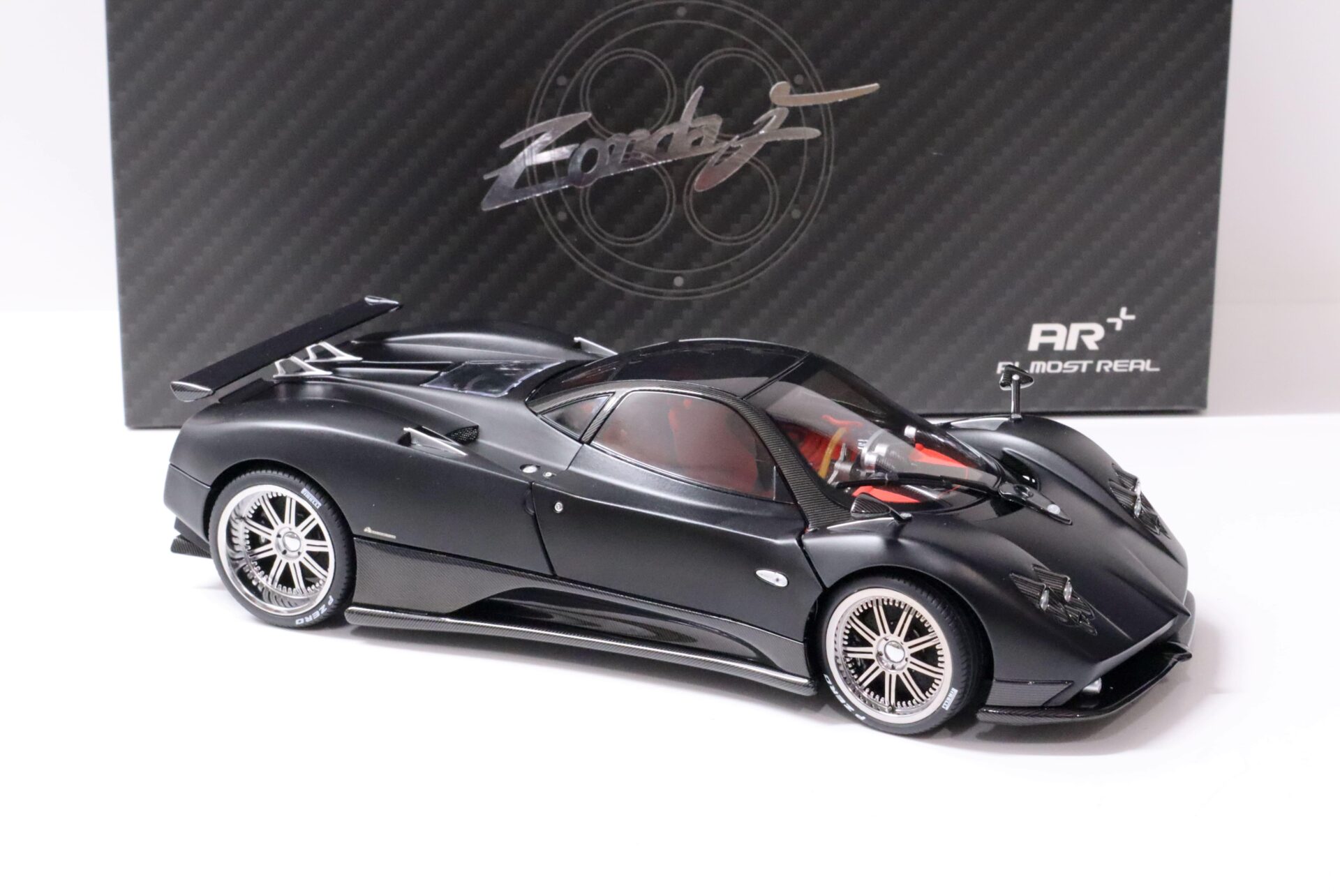 1:18 Almost Real Pagani Zonda F - 2005 matt black Die-Cast