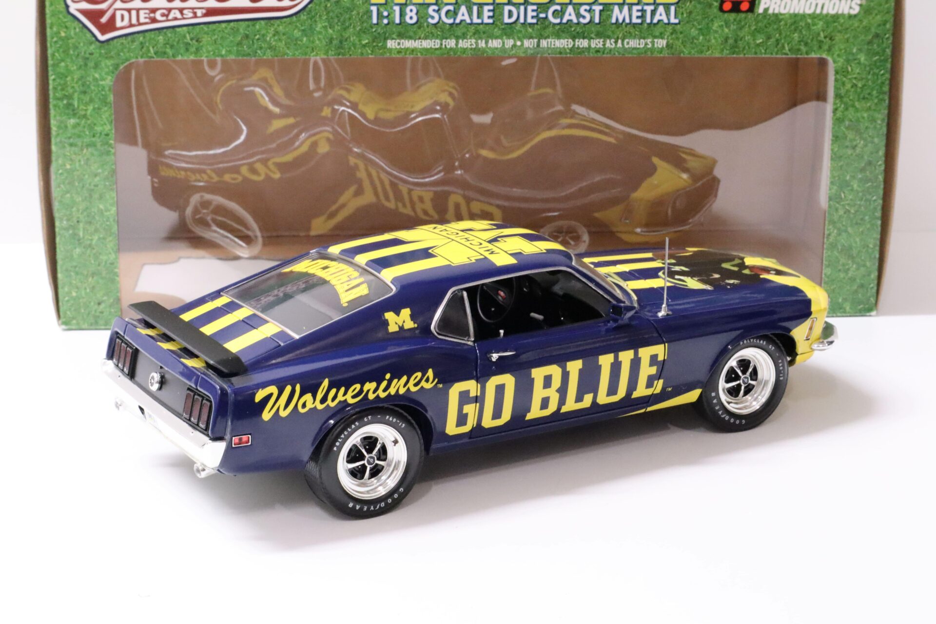 1:18 Highway61 Ford Mustang Boss 302 Coupe 1970 Sports Art Michigan Wolverines
