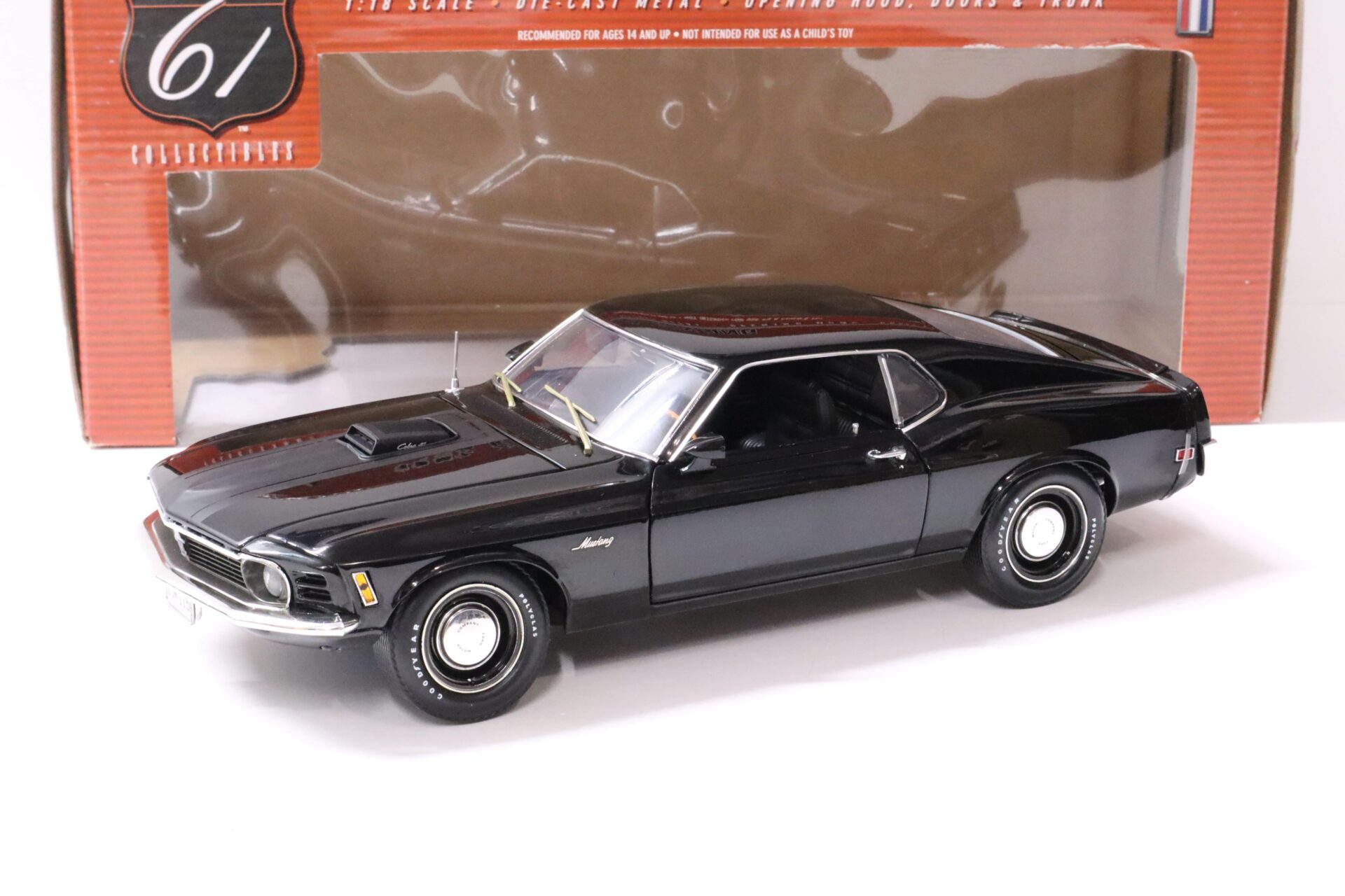1:18 Highway61 Ford Mustang CJ428 "R" Code Coupe 1970 black