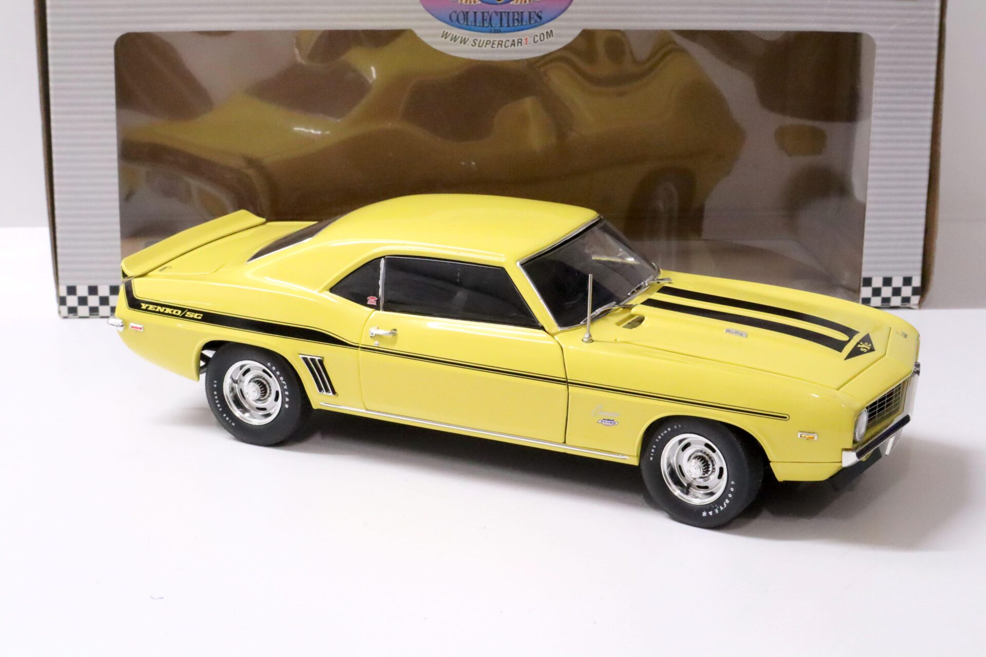 1:18 Highway61 Chevrolet Yenko Camaro Coupe 1969 yellow 50390