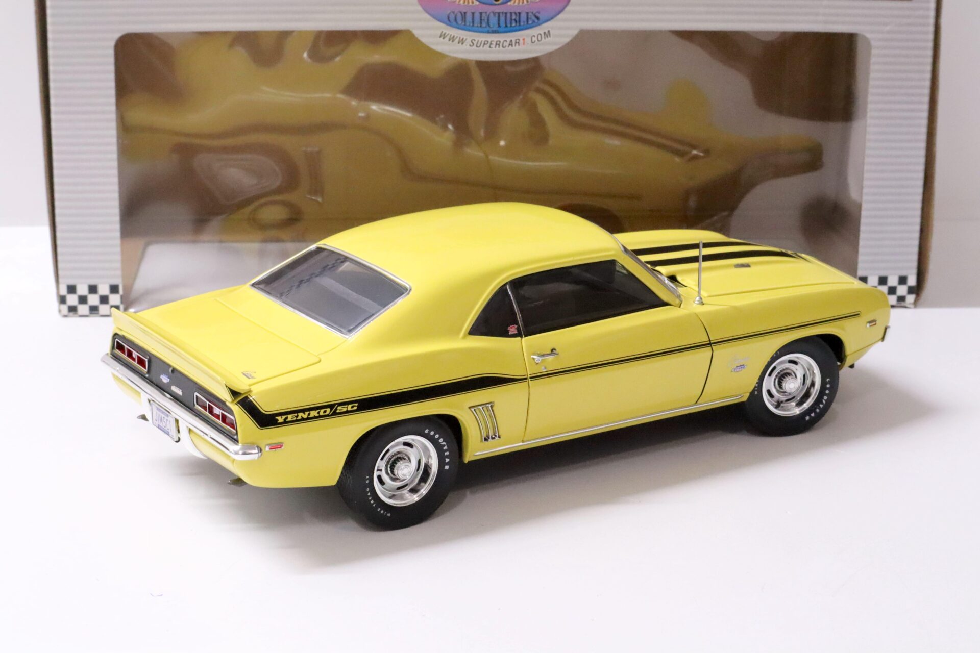 1:18 Highway61 Chevrolet Yenko Camaro Coupe 1969 yellow 50390