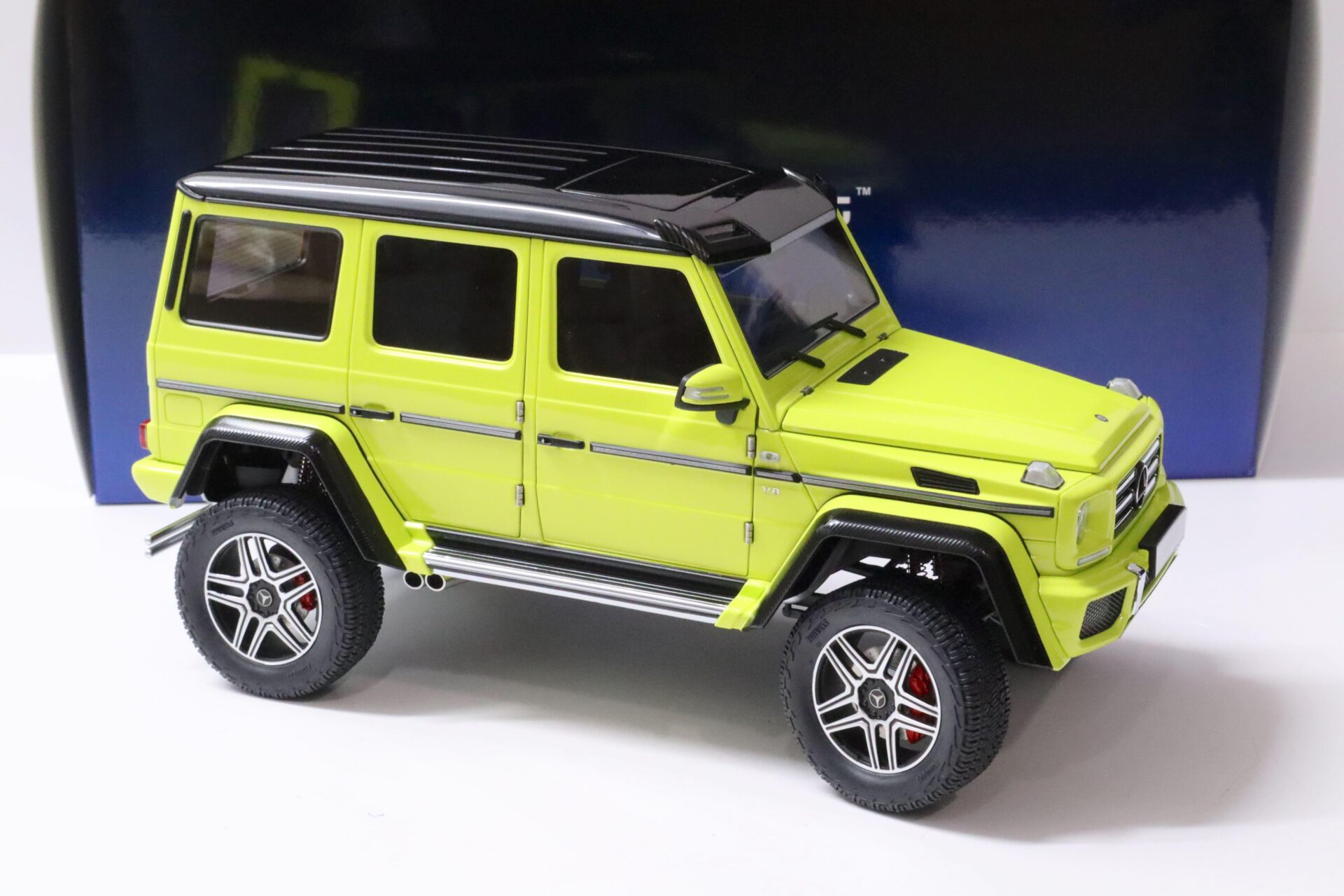 1:18 AUTOart Mercedes G500 4Ã4Â² G-Klasse yellow 76319