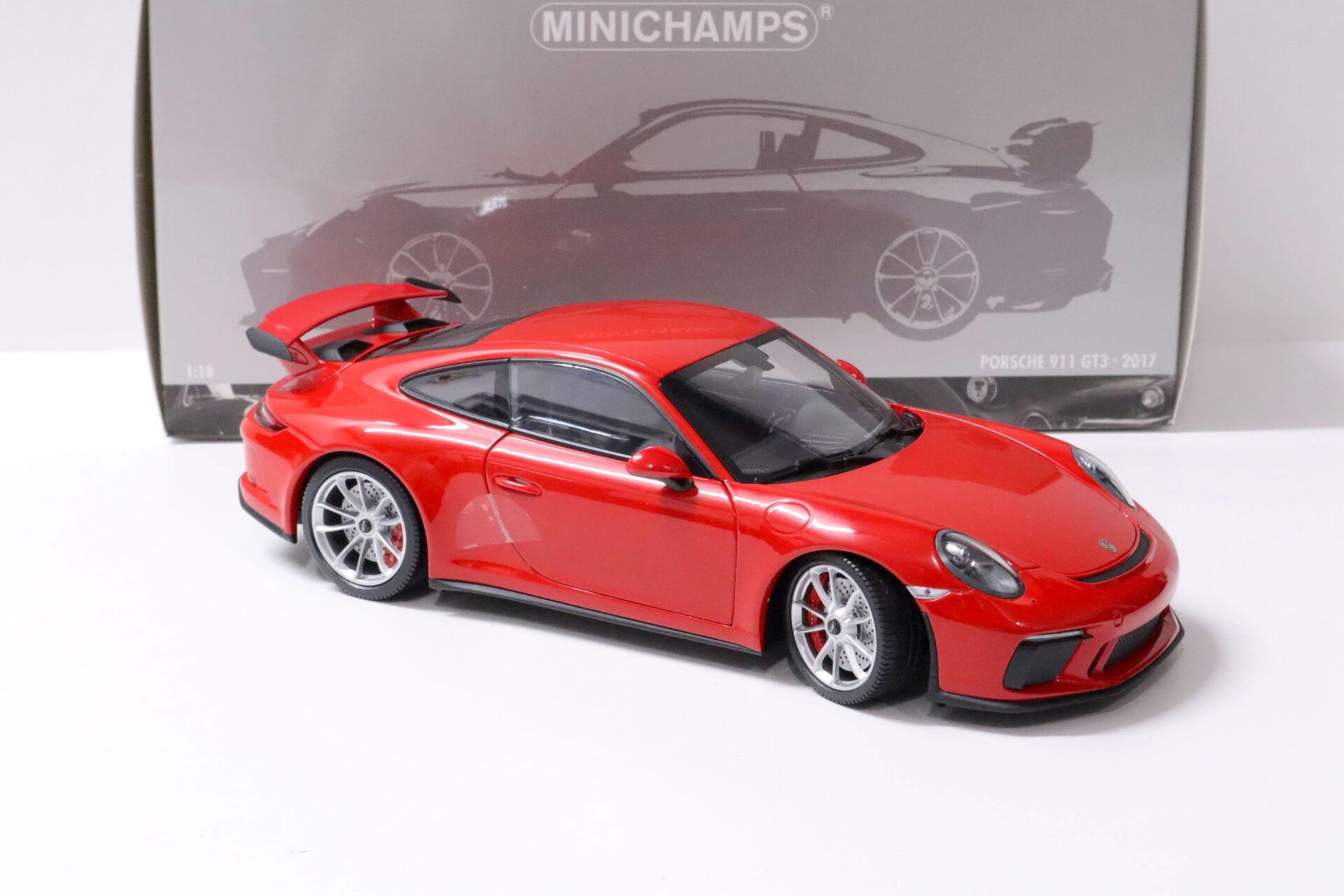 1:18 Minichamps Porsche 911 (991) GT3 red 2017 North America