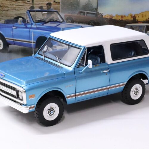 1:18 ACME 1970 Chevrolet K5 Blazer with removable Hardtop blue/ white