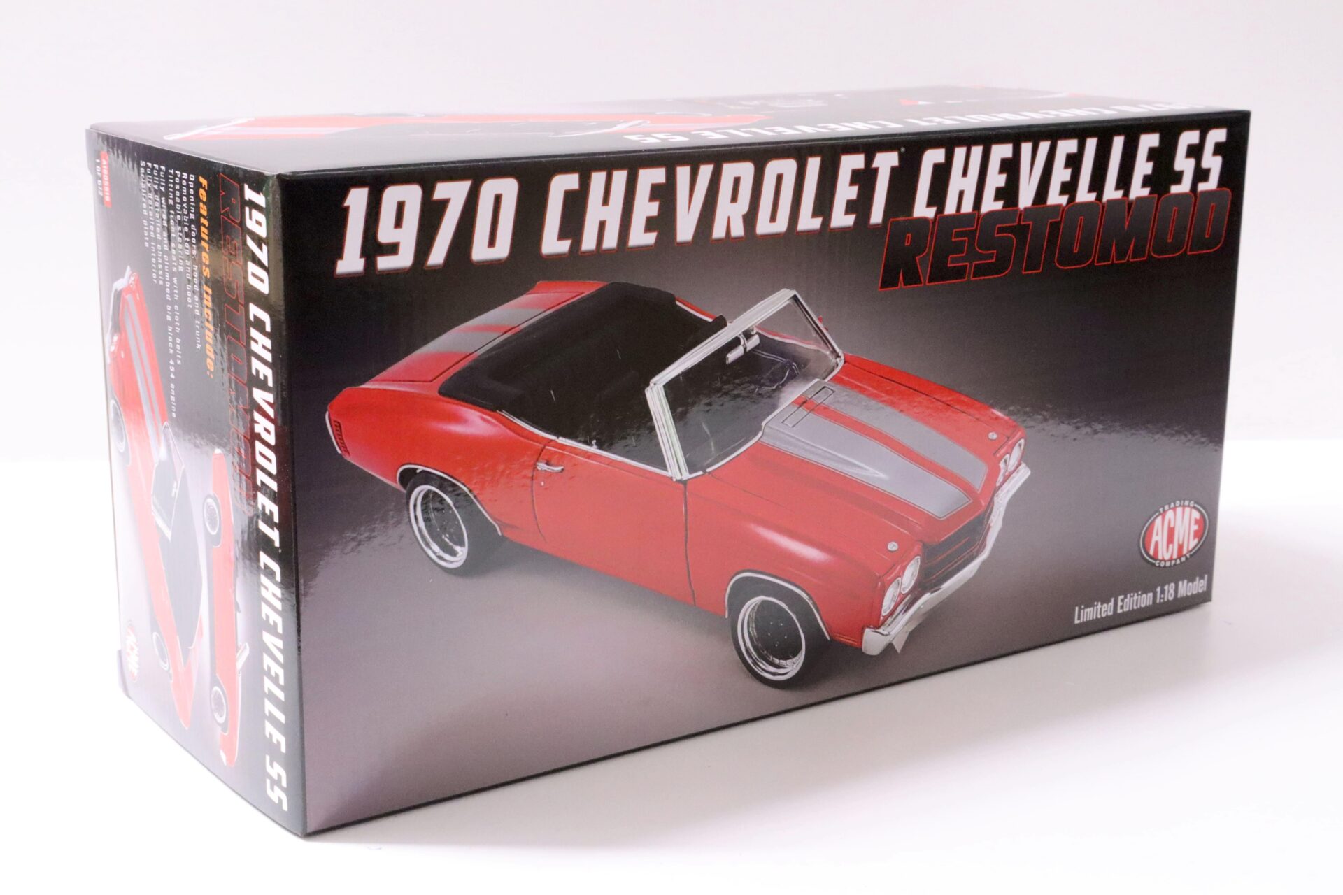 1:18 ACME 1970 Chevrolet Chevelle SS Convertible Restomod bright red/ silver stripes