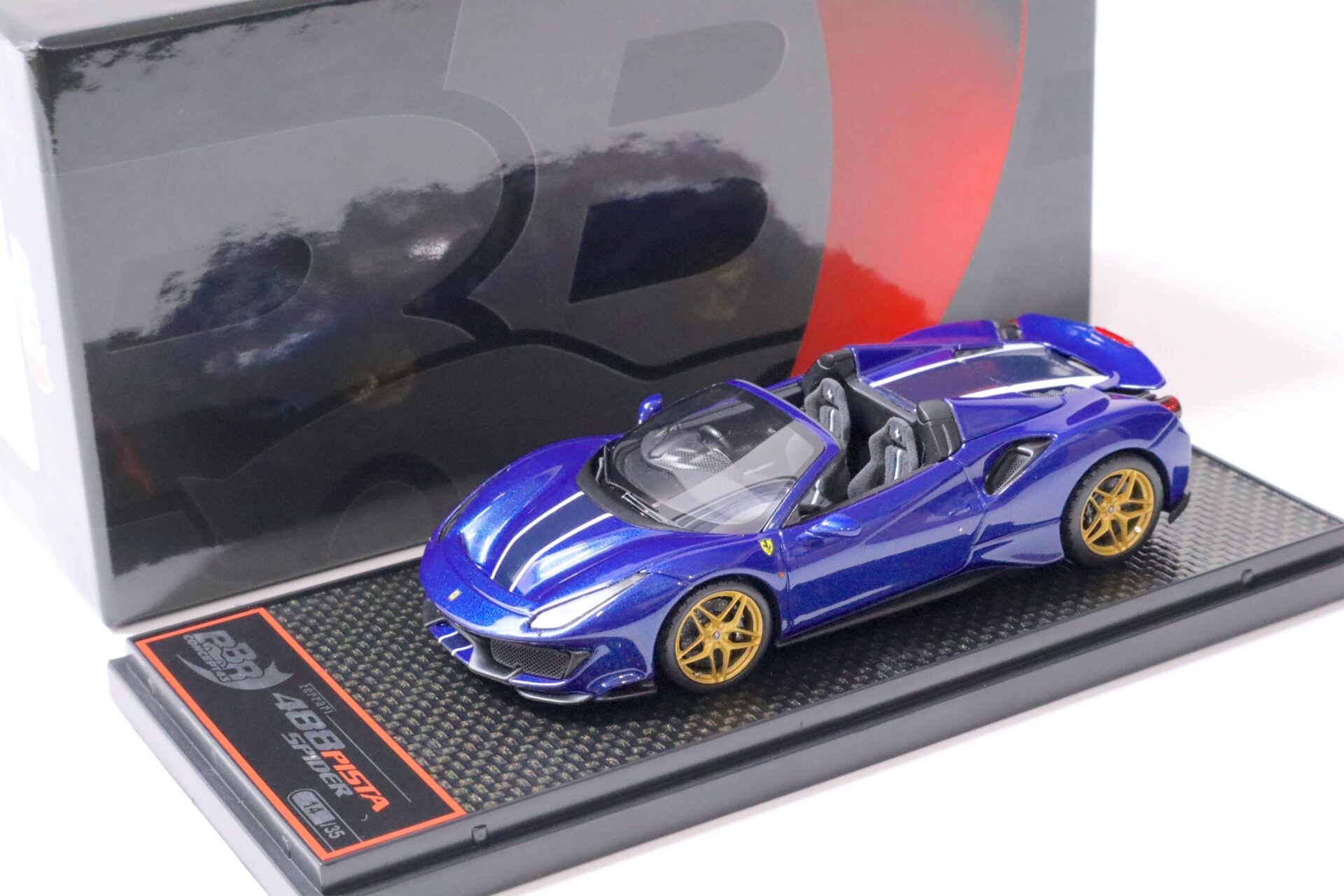 ID 62278 orig.jpg 1:43 BBR Ferrari 488 Pista Spider RHD Blue Tour de France - Limited Edition 35 pcs.