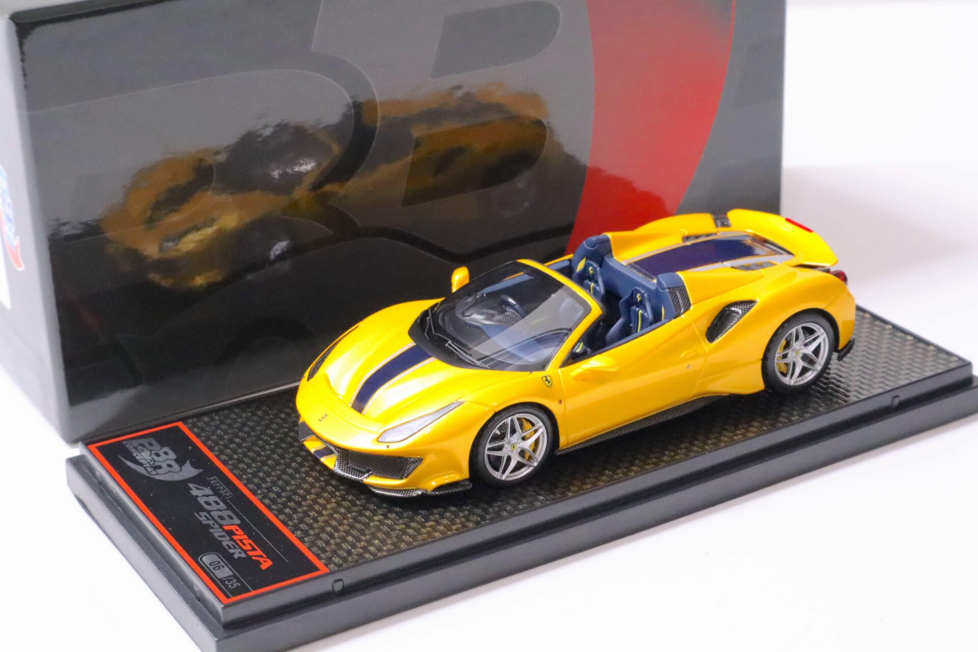 ID 62284 orig.jpg 1:43 BBR Ferrari 488 Pista Spider RHD Giallo Tristrato yellow - Limited Edition 35 pcs.
