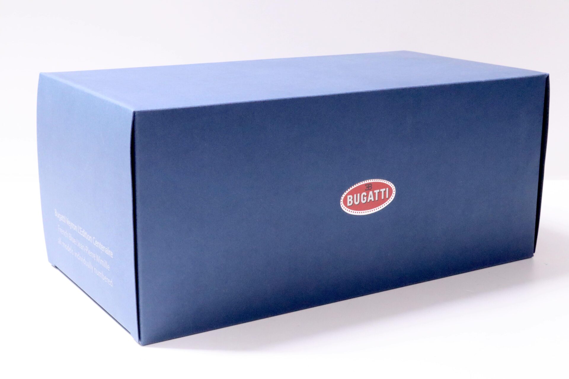 1:18 AUTOart Bugatti Veyron LÂ´Edition Centenaire French blue/ Jean-Pierre Wimille