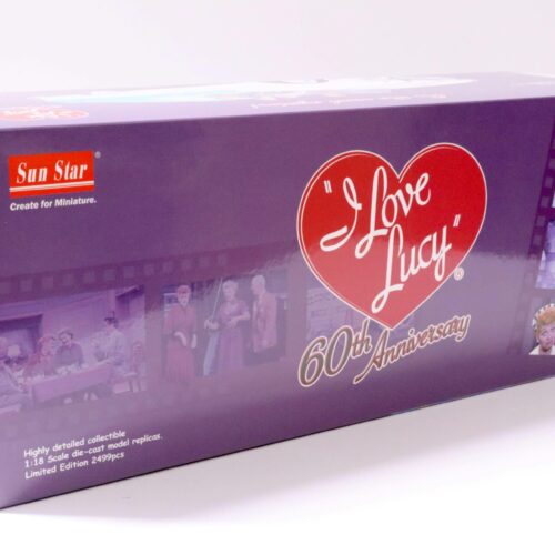 1:18 Sun Star 1955 Pontiac Star Chief Convertible *I LOVE LUCY* Nautilus blue/ white