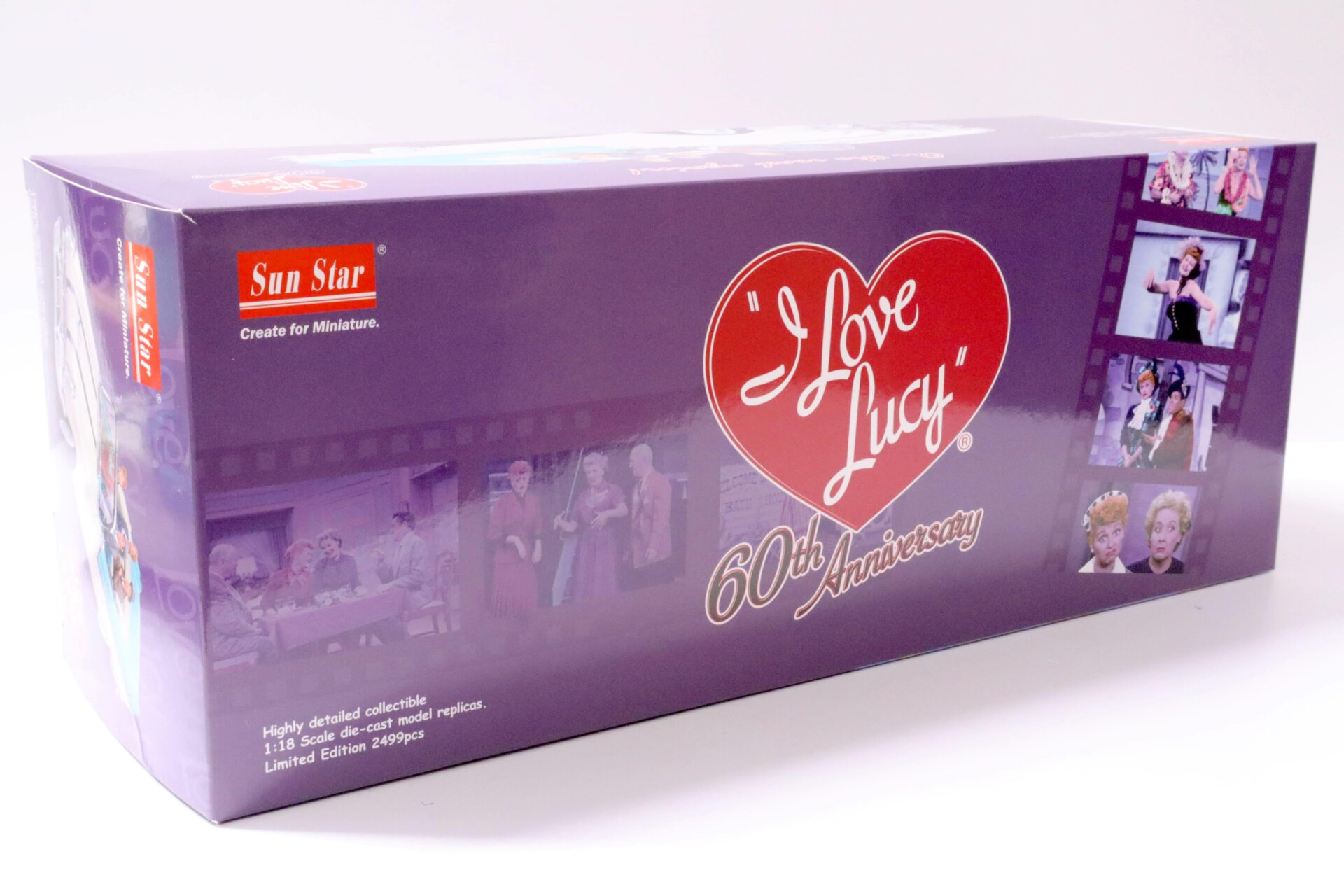 1:18 Sun Star 1955 Pontiac Star Chief Convertible *I LOVE LUCY* Nautilus blue/ white