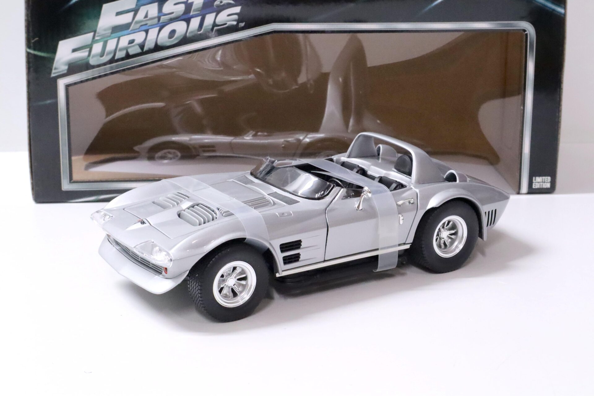 ID 62389 orig.jpg 1:18 Greenlight DOM´S Chevrolet Corvette Grand Sport FAST & FURIOUS silver